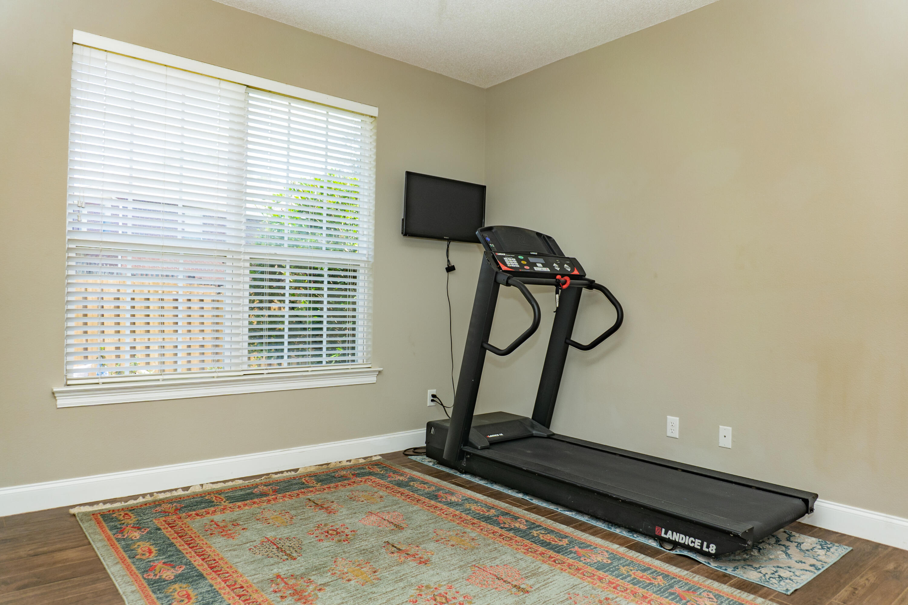 LAKESIDE EAST - Residential Lease