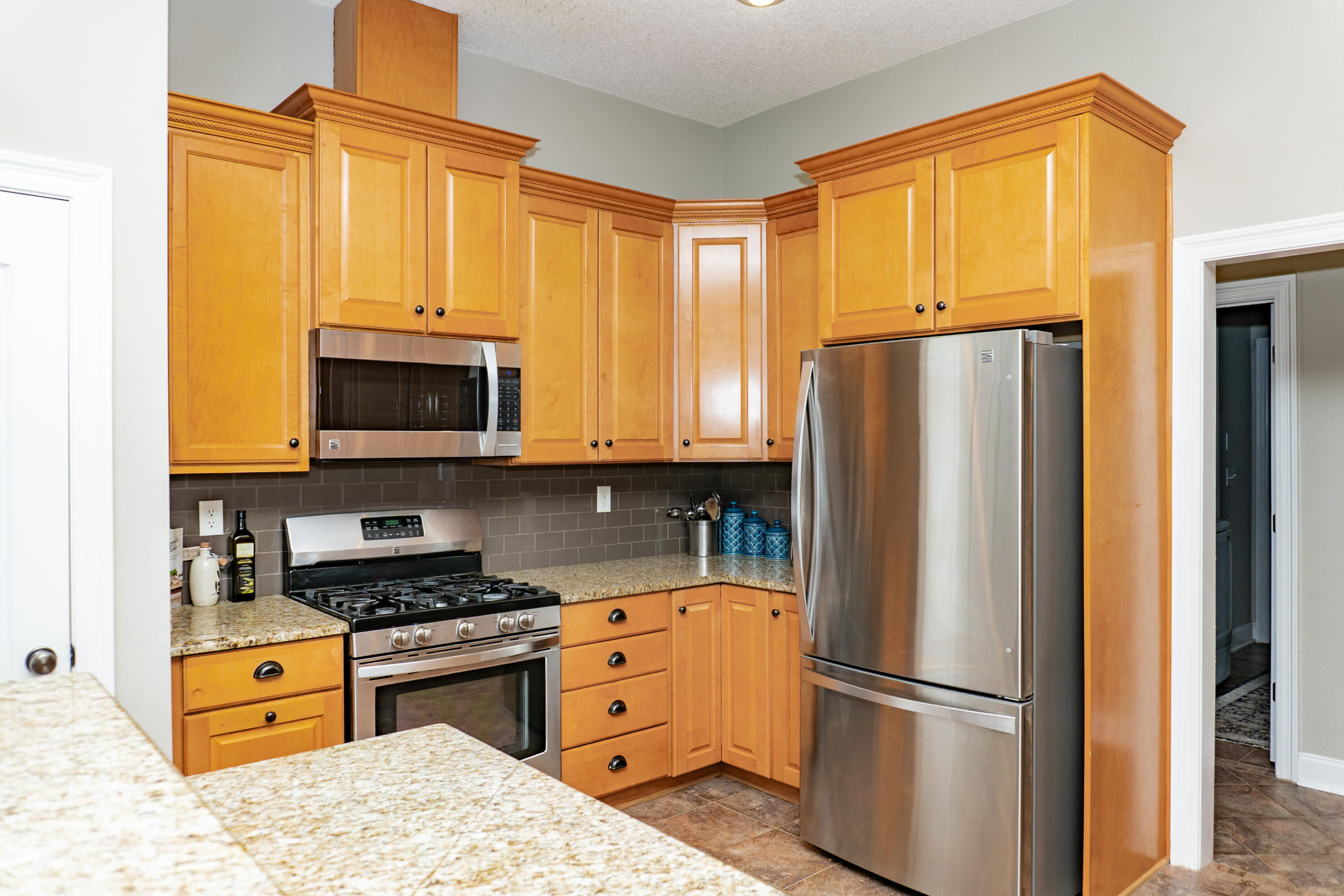 LAKESIDE EAST - Residential Lease