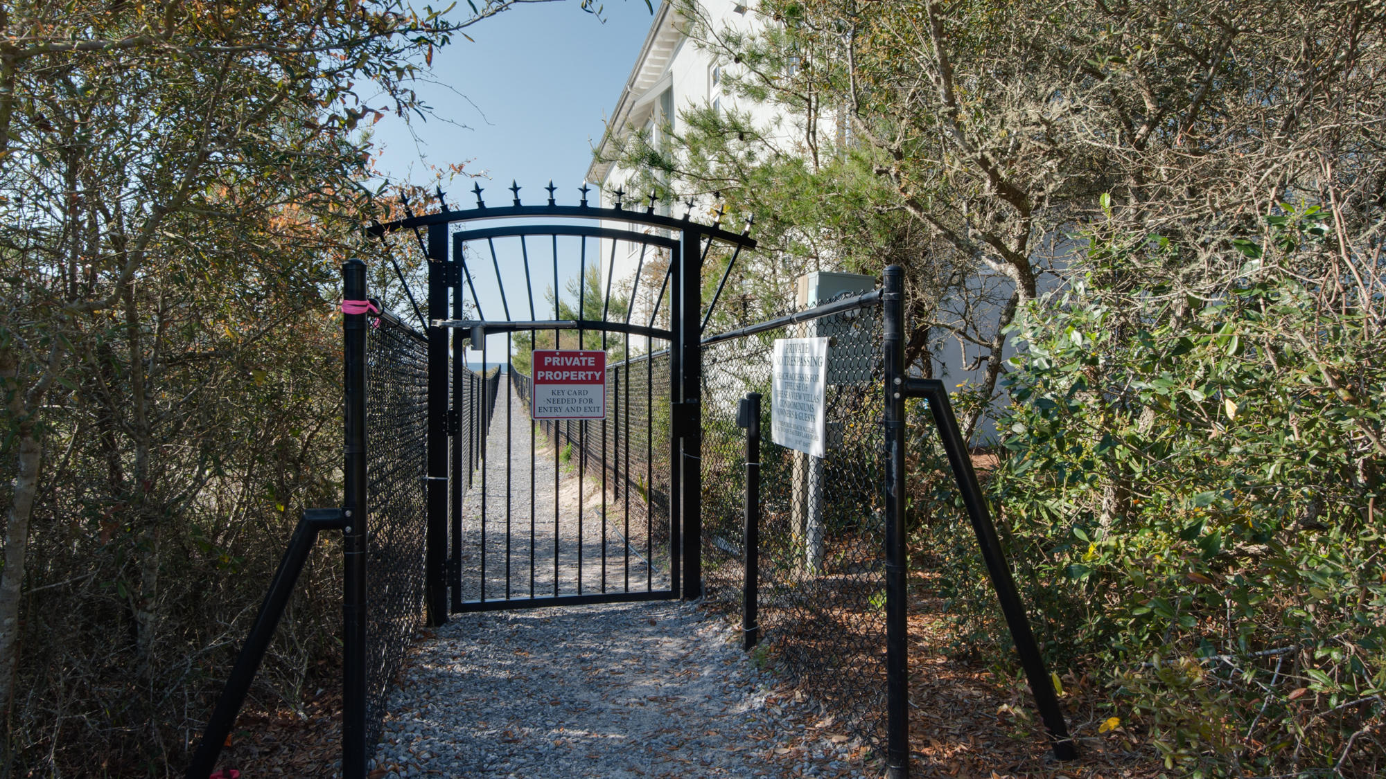 SEAVIEW VILLAS - Residential