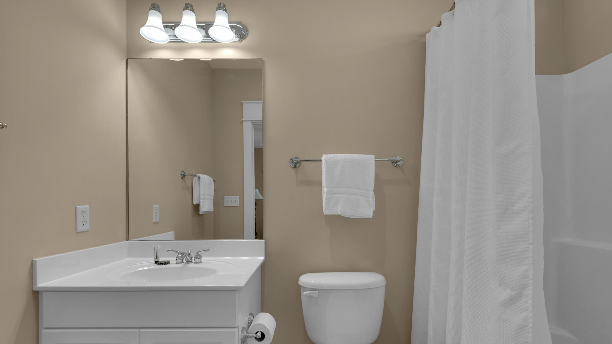 SEAVIEW VILLAS - Residential