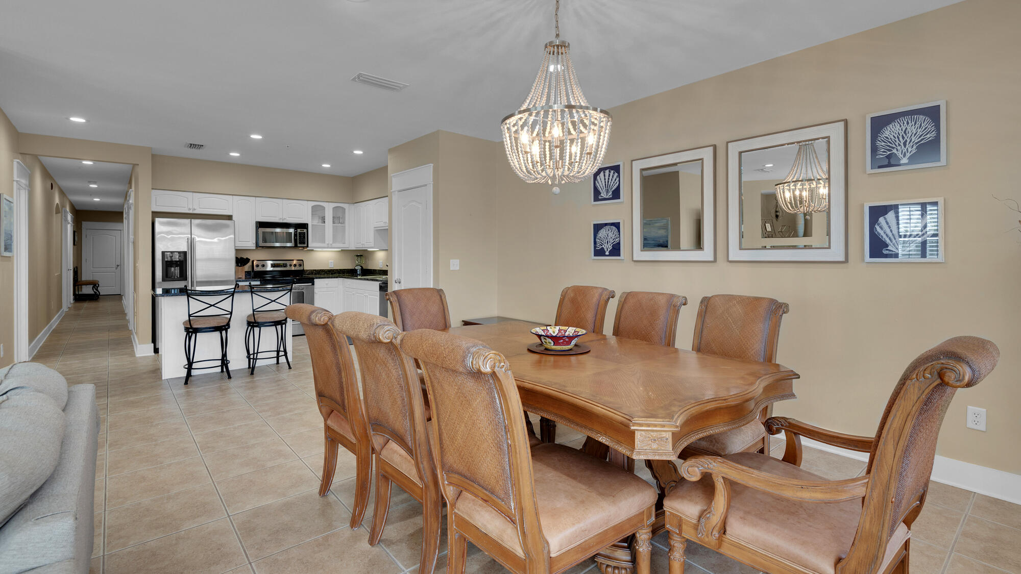 SEAVIEW VILLAS - Residential