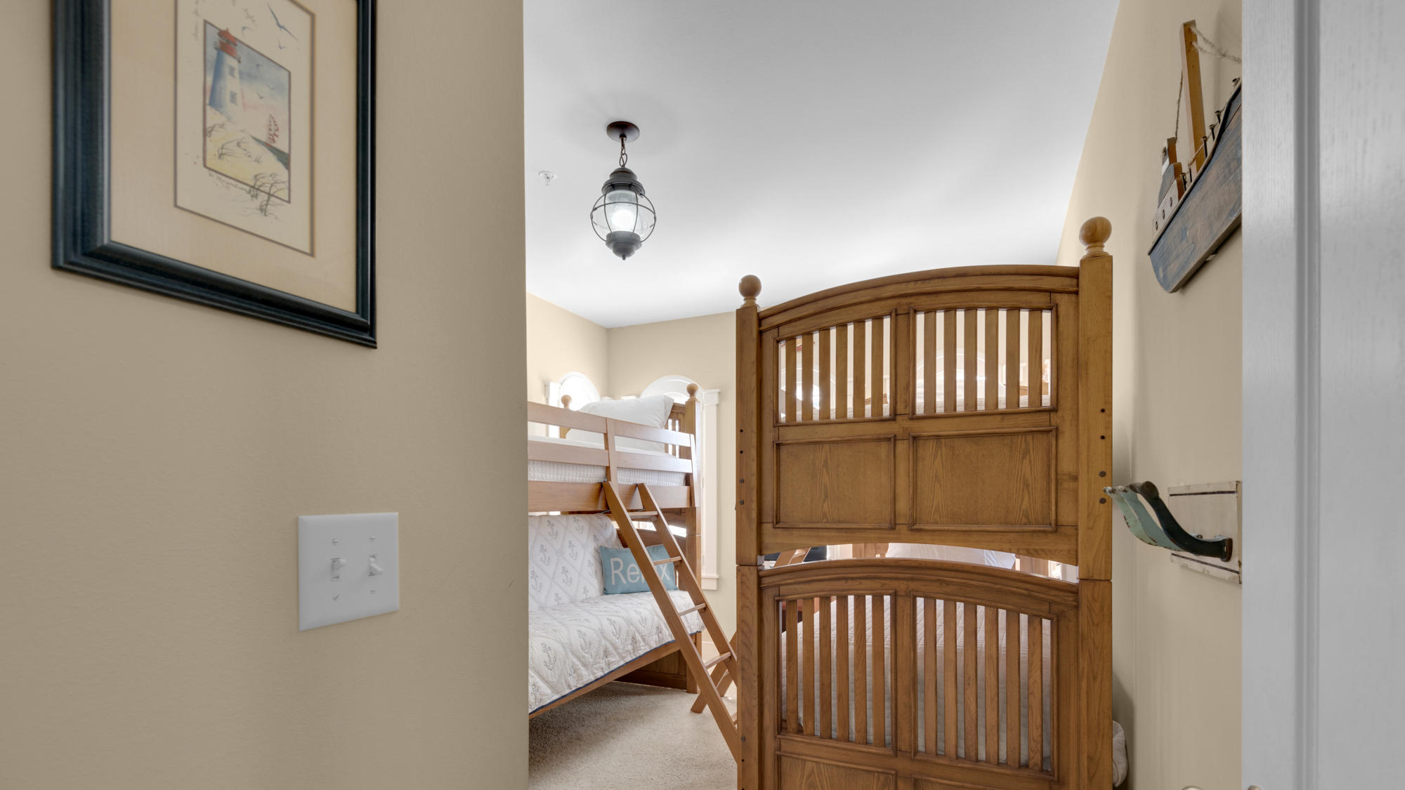 SEAVIEW VILLAS - Residential