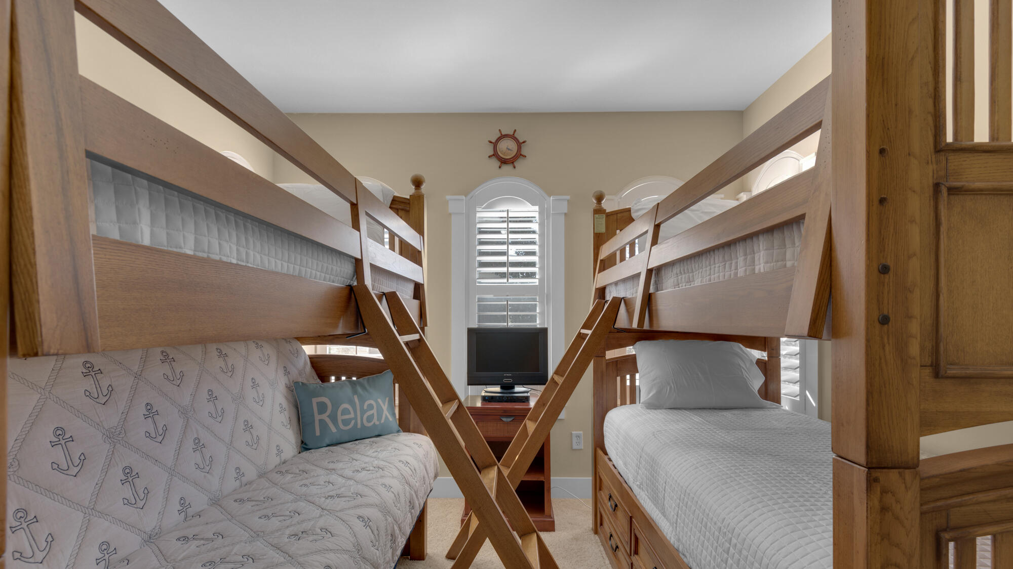 SEAVIEW VILLAS - Residential