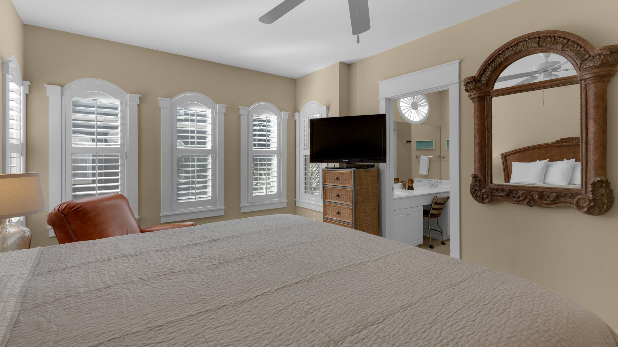 SEAVIEW VILLAS - Residential