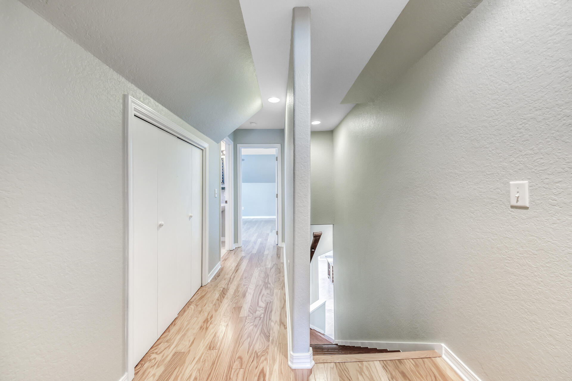 PELICAN BAY - Residential