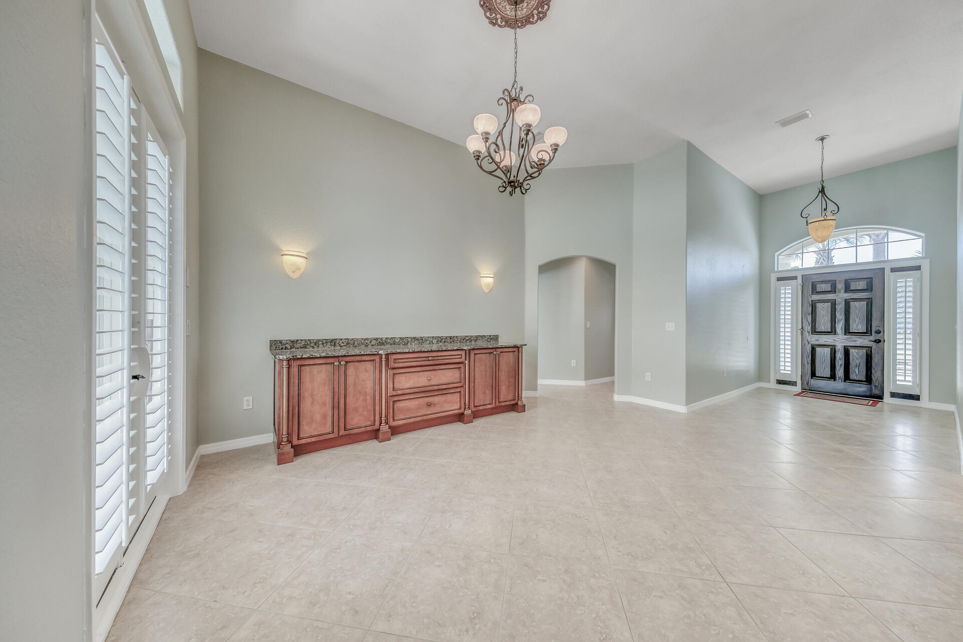 PELICAN BAY - Residential