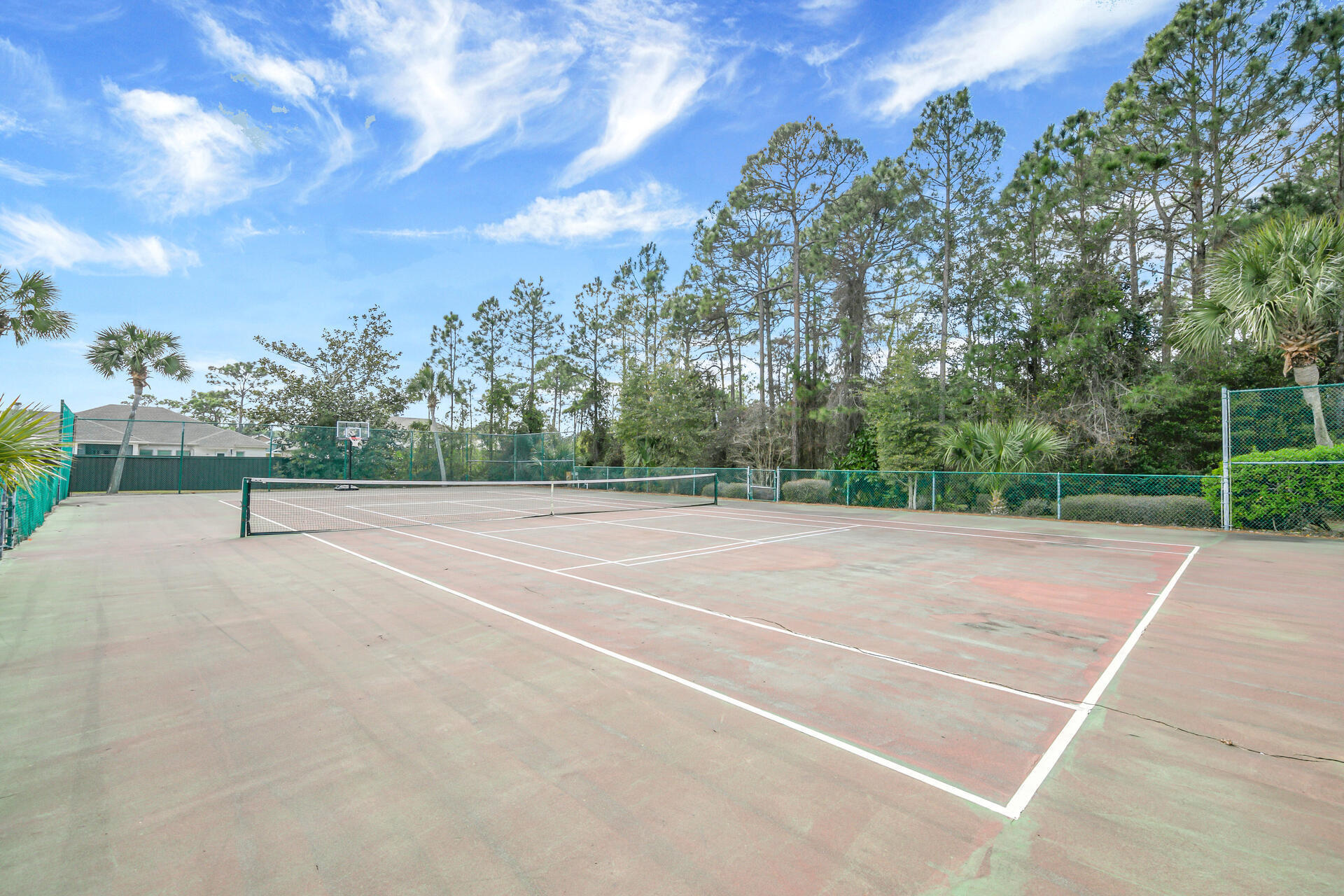PELICAN BAY - Residential