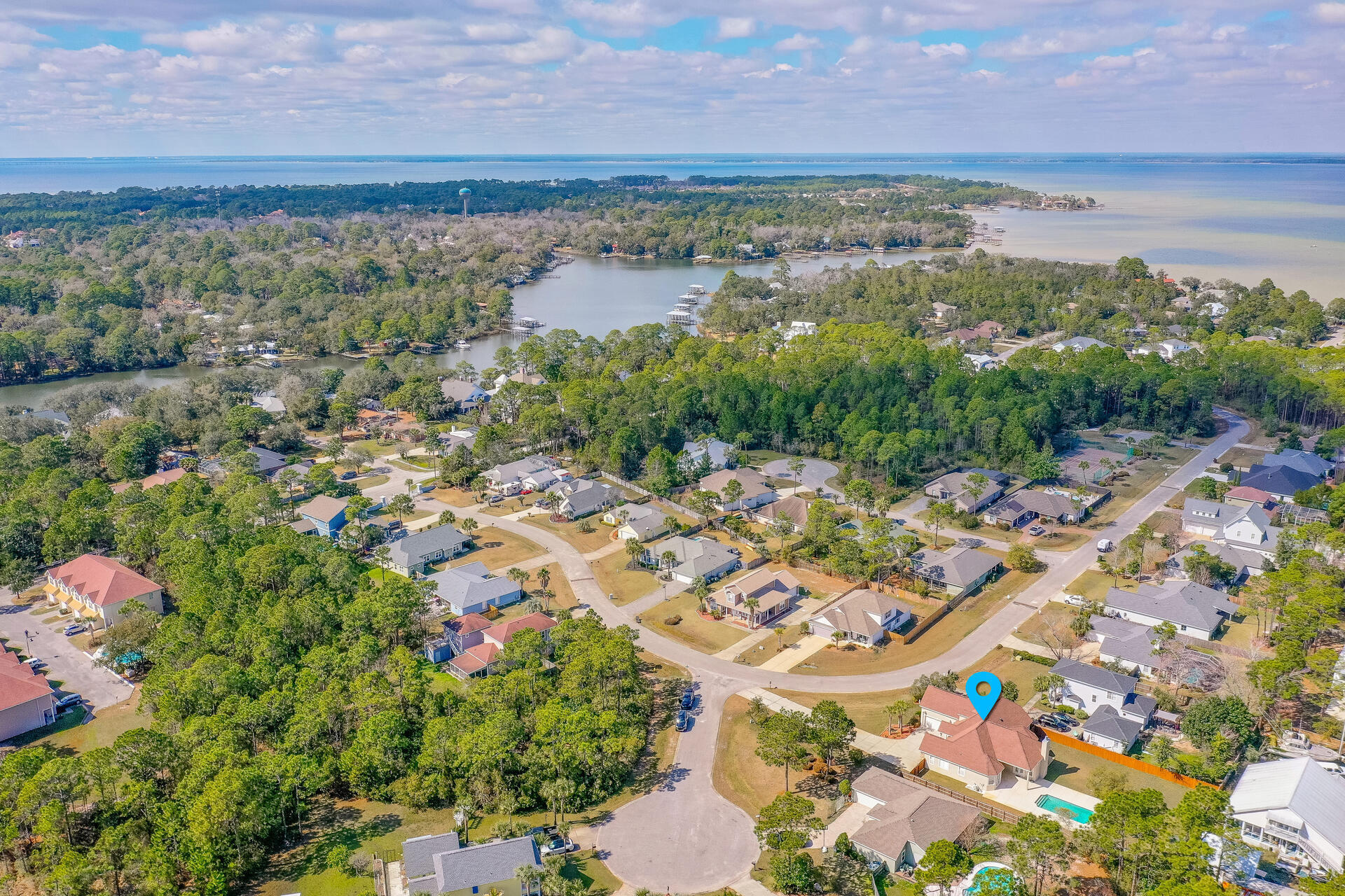PELICAN BAY - Residential