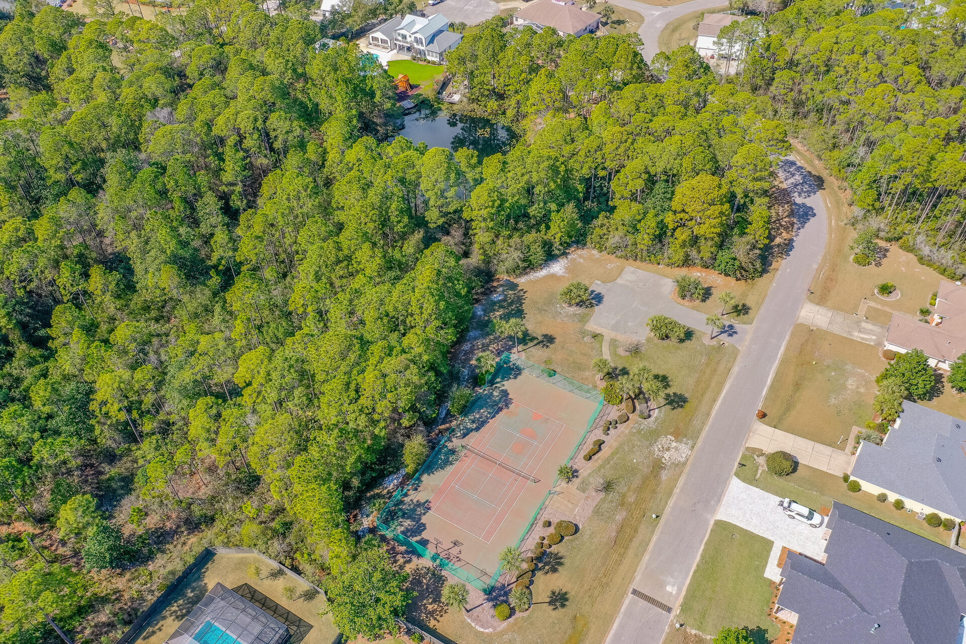 PELICAN BAY - Residential