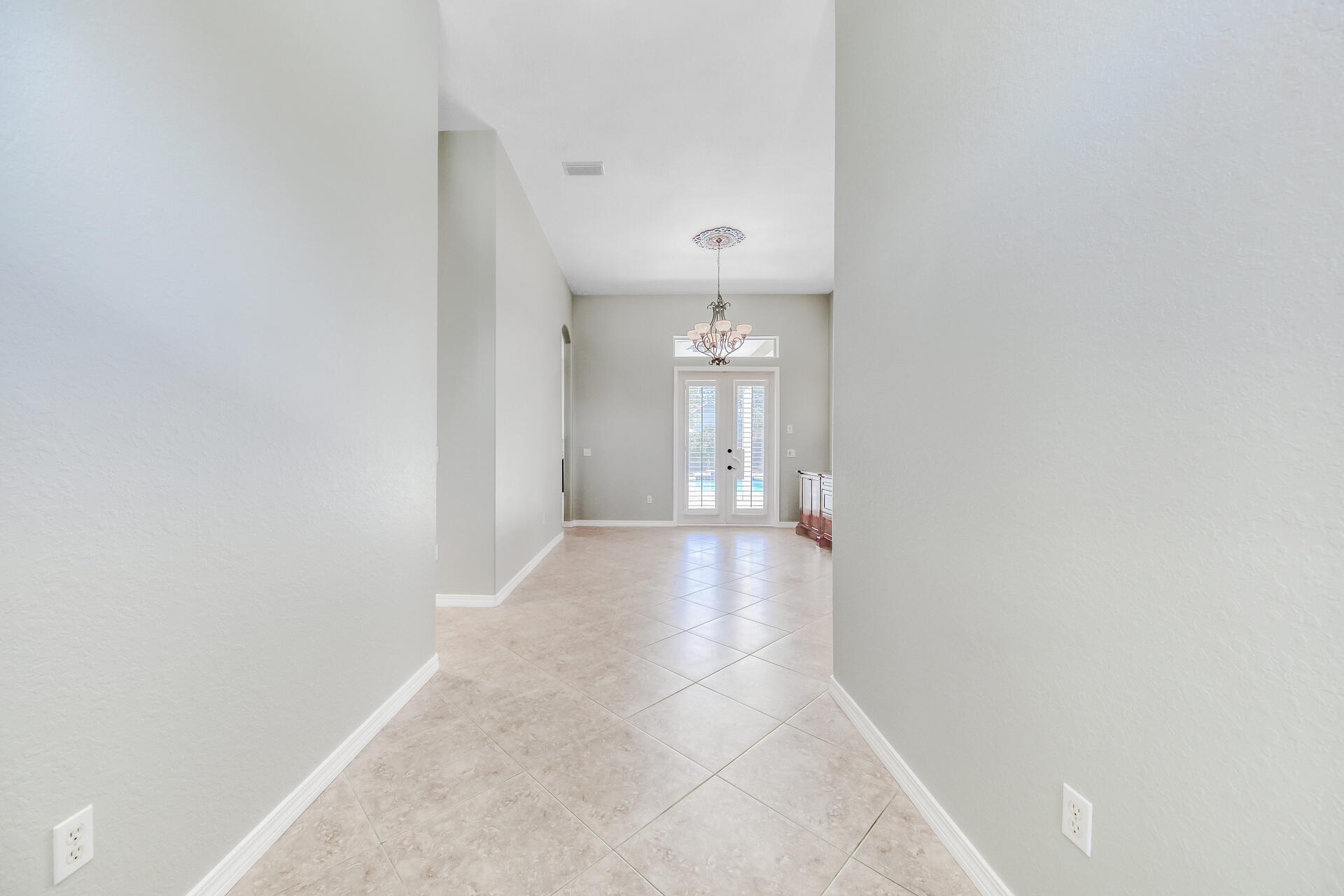 PELICAN BAY - Residential