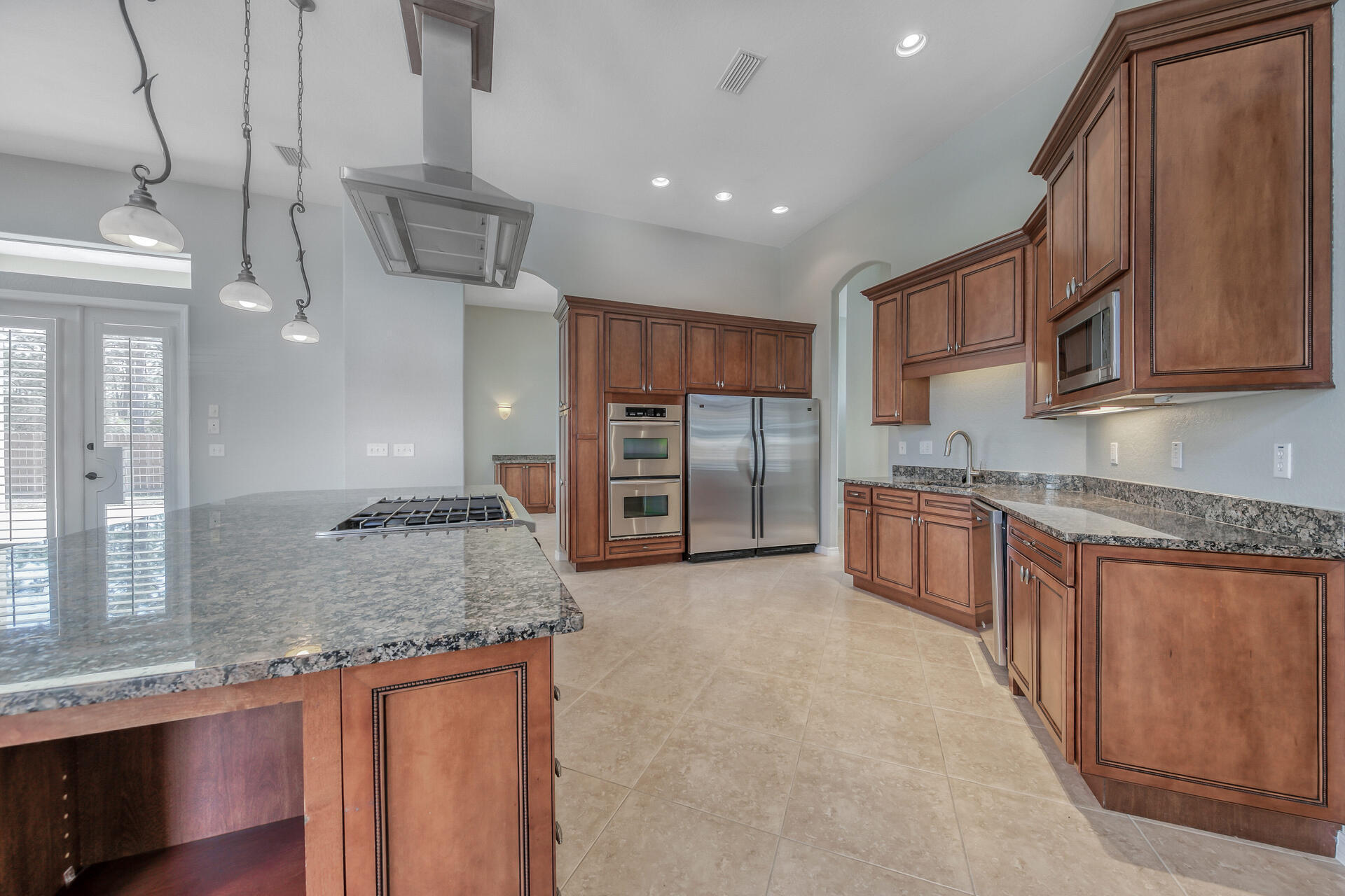 PELICAN BAY - Residential
