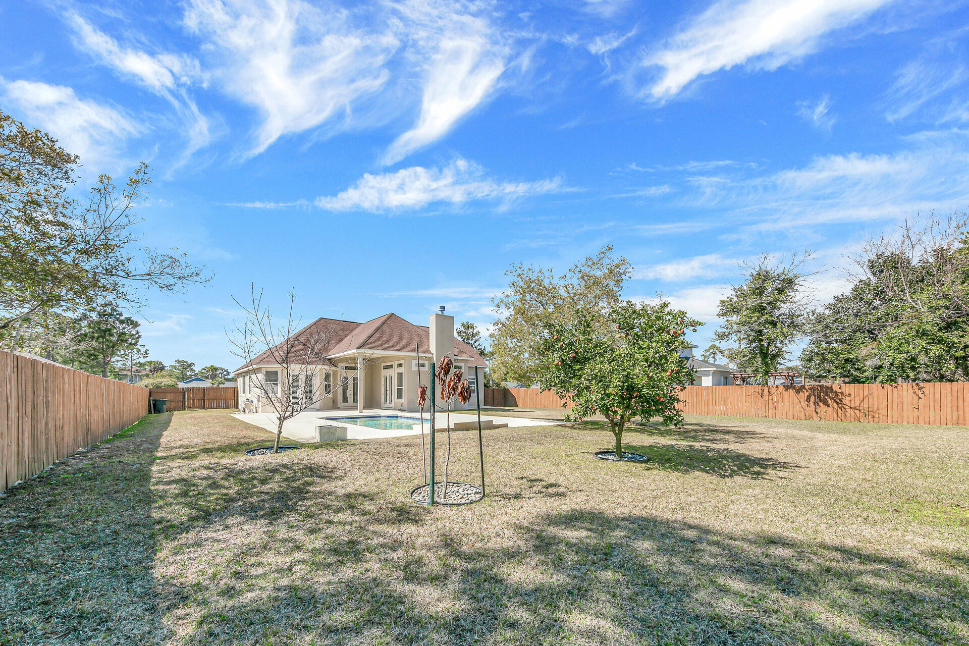 PELICAN BAY - Residential