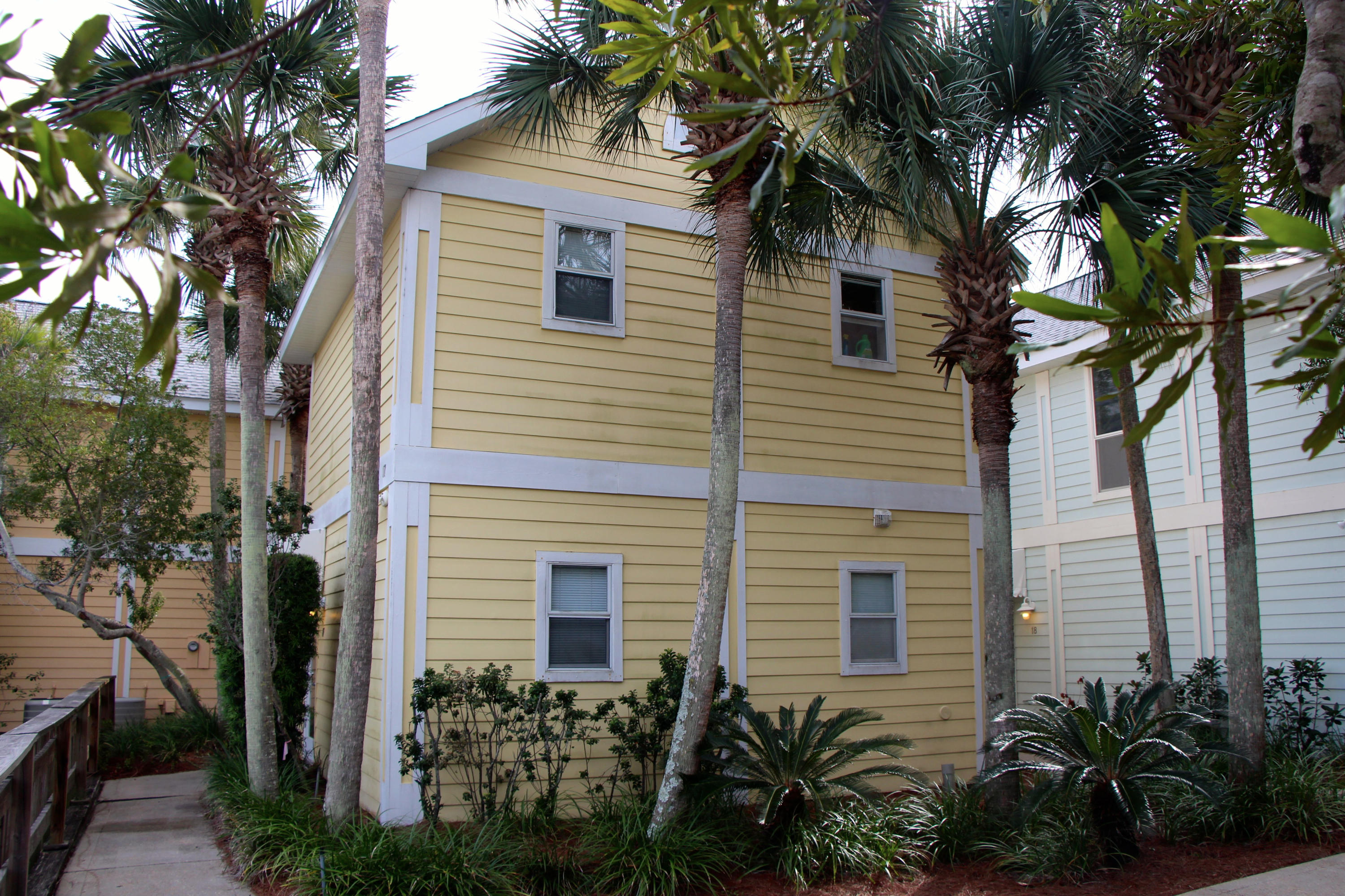 NANTUCKET COTTAGES - Residential