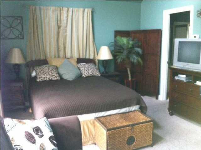 NANTUCKET COTTAGES - Residential