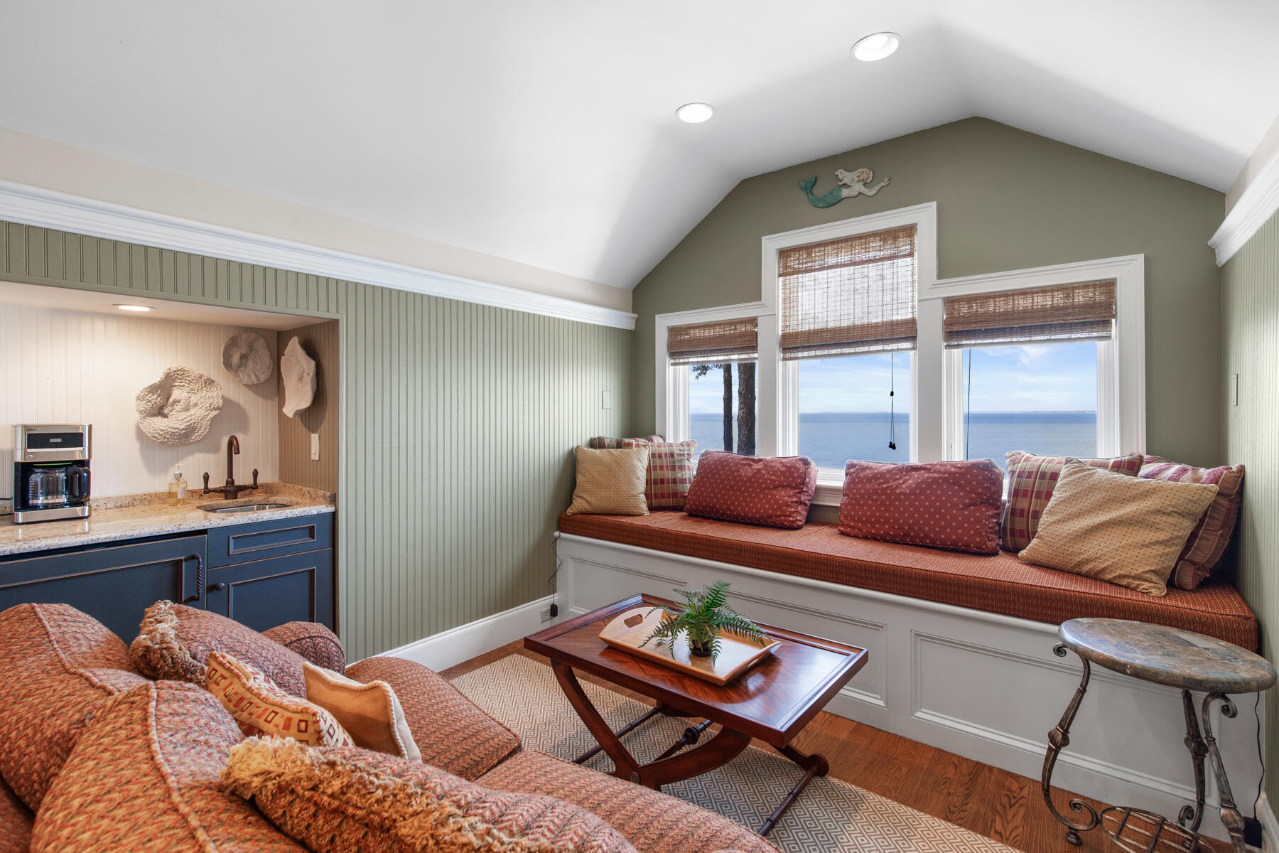 BURNT PINE - Residential