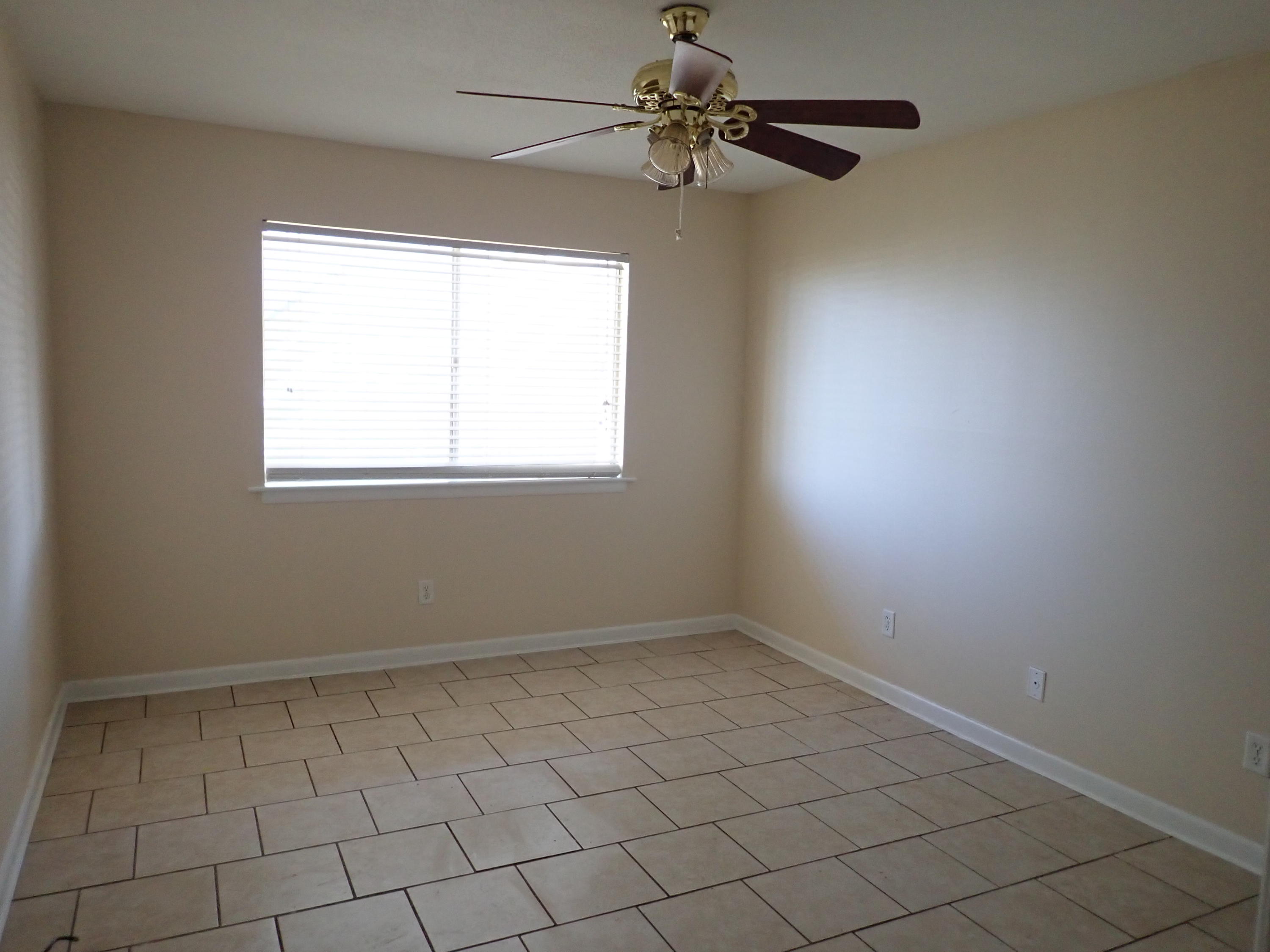 BAYVIEW WATERS CONDO - Residential