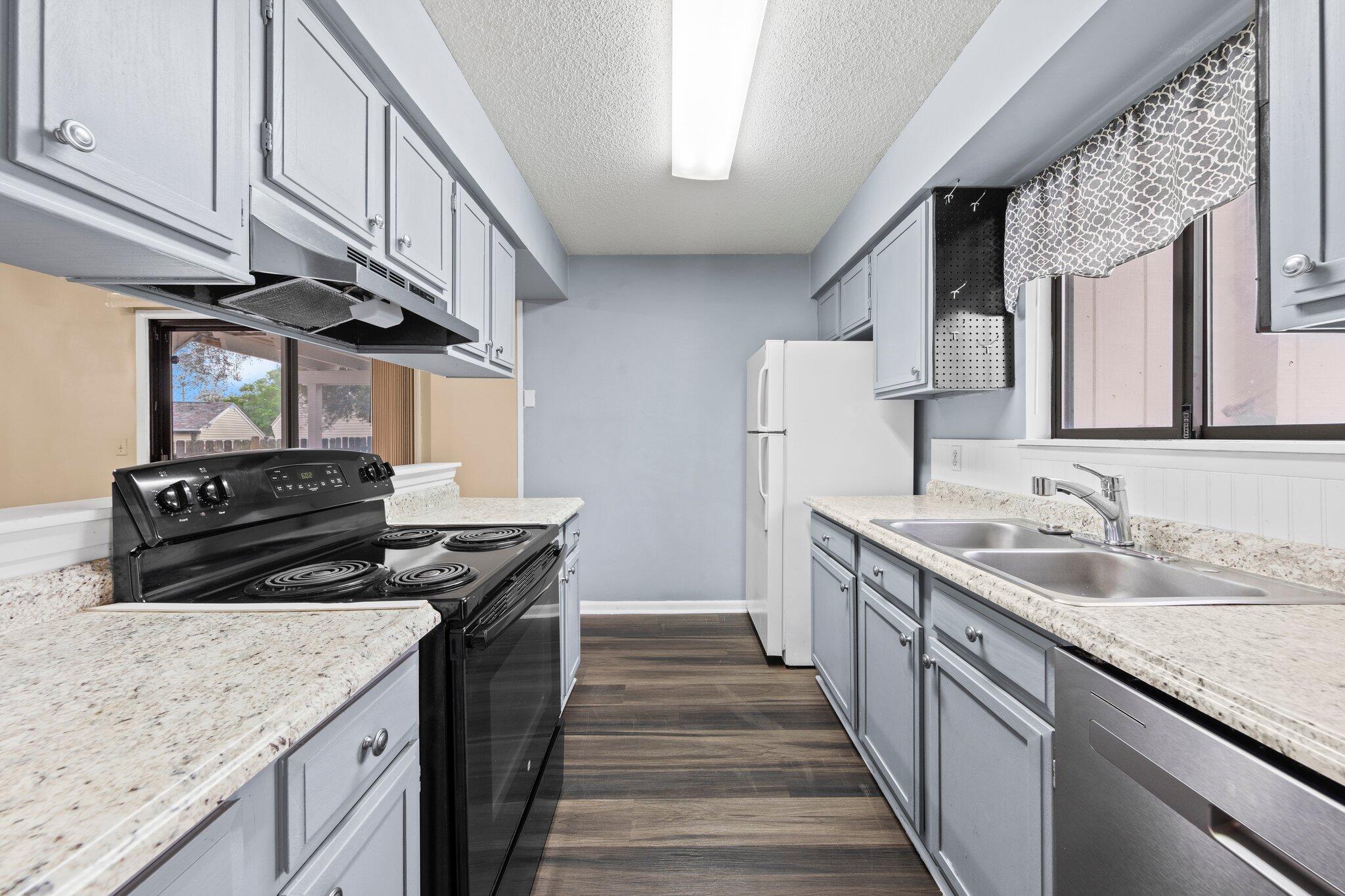 CEDAR RIDGE - Residential Lease