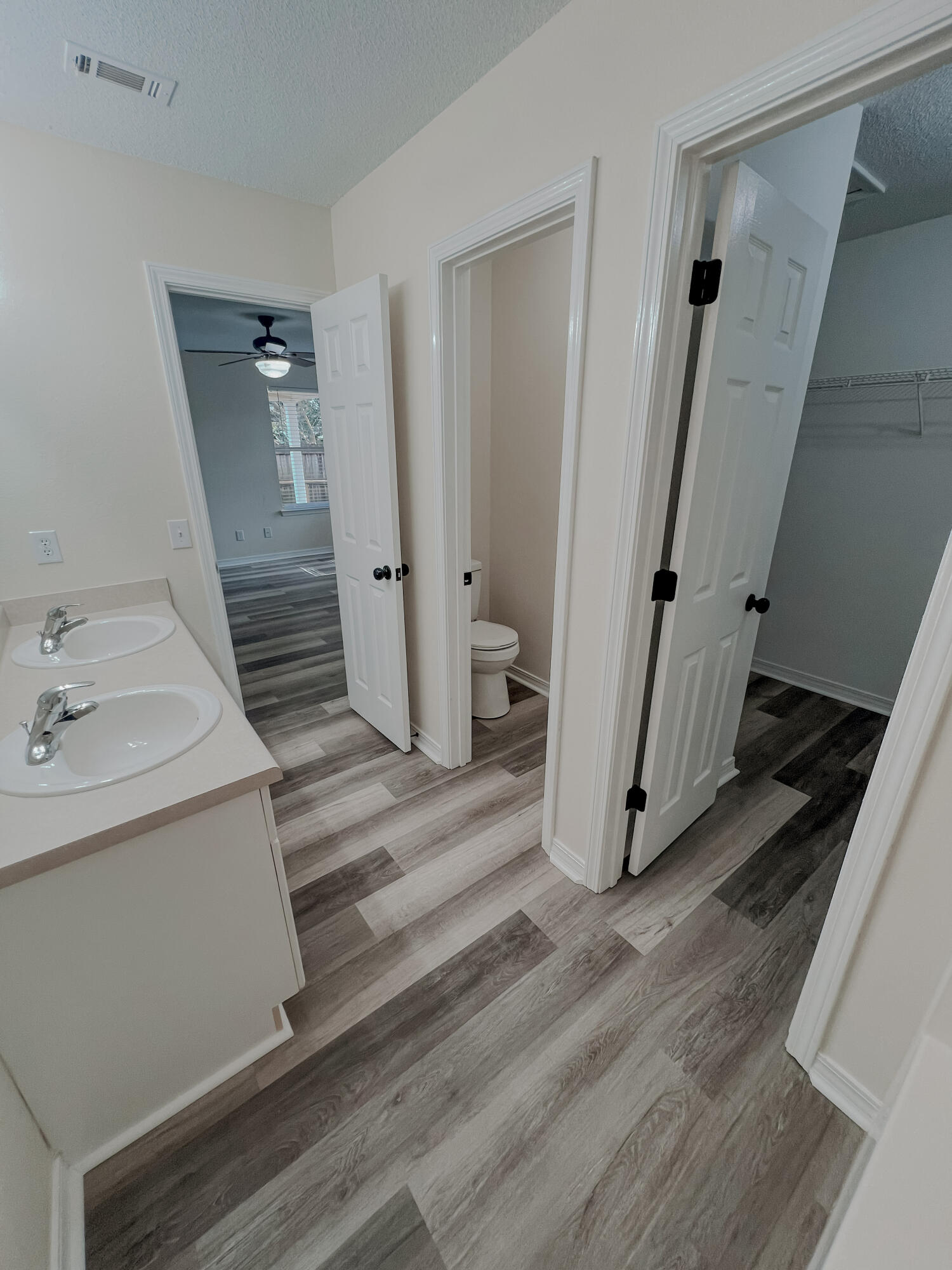 VILLAS AT CHANTILLY - Residential