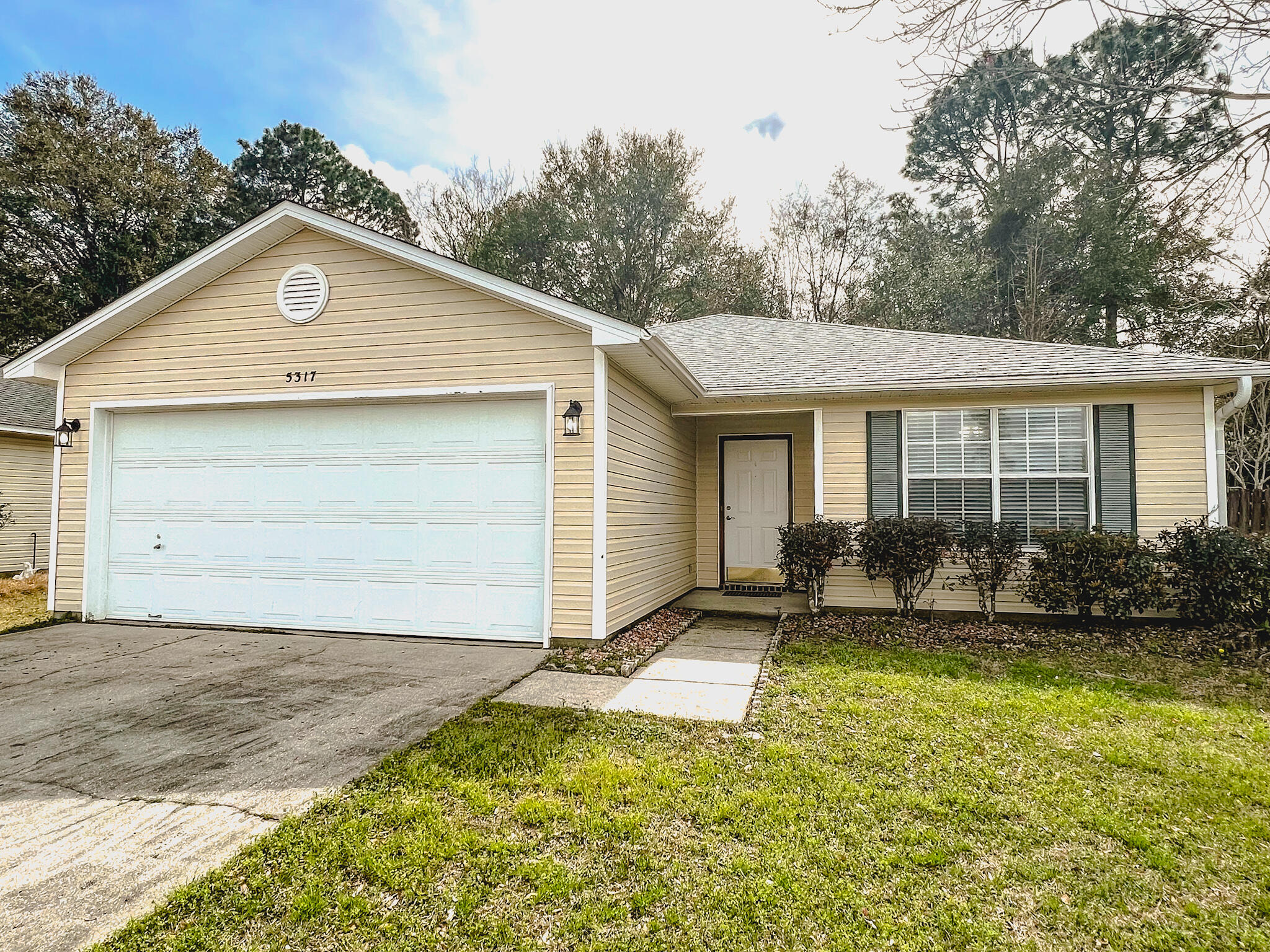 VILLAS AT CHANTILLY - Residential