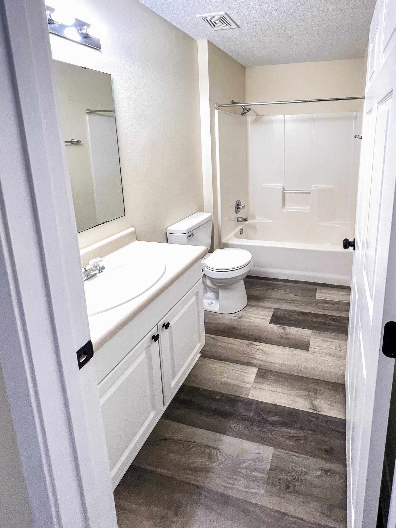 VILLAS AT CHANTILLY - Residential