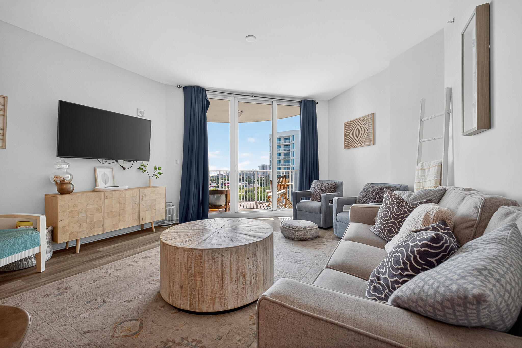 PALMS OF DESTIN (THE) - Residential