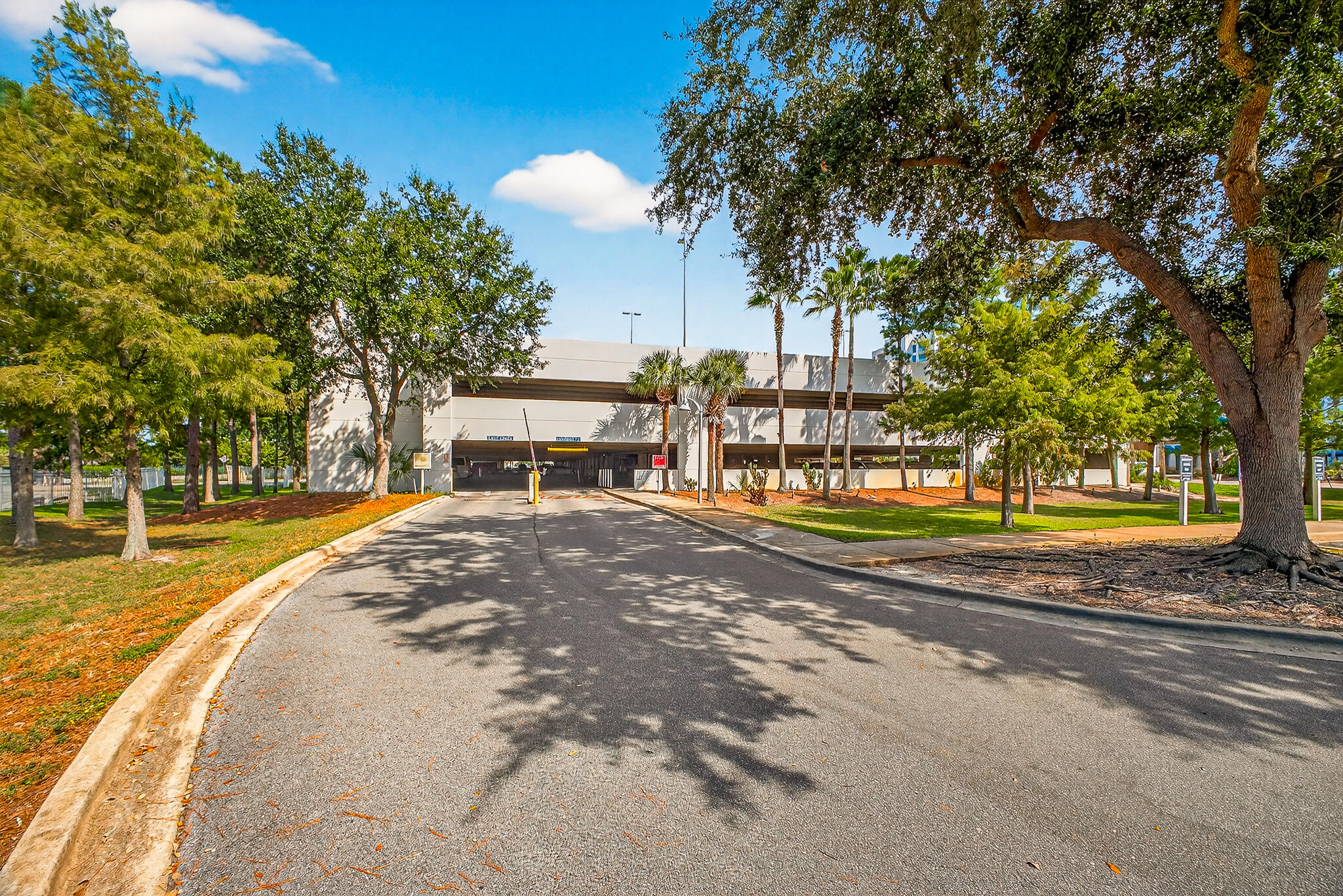 PALMS OF DESTIN (THE) - Residential