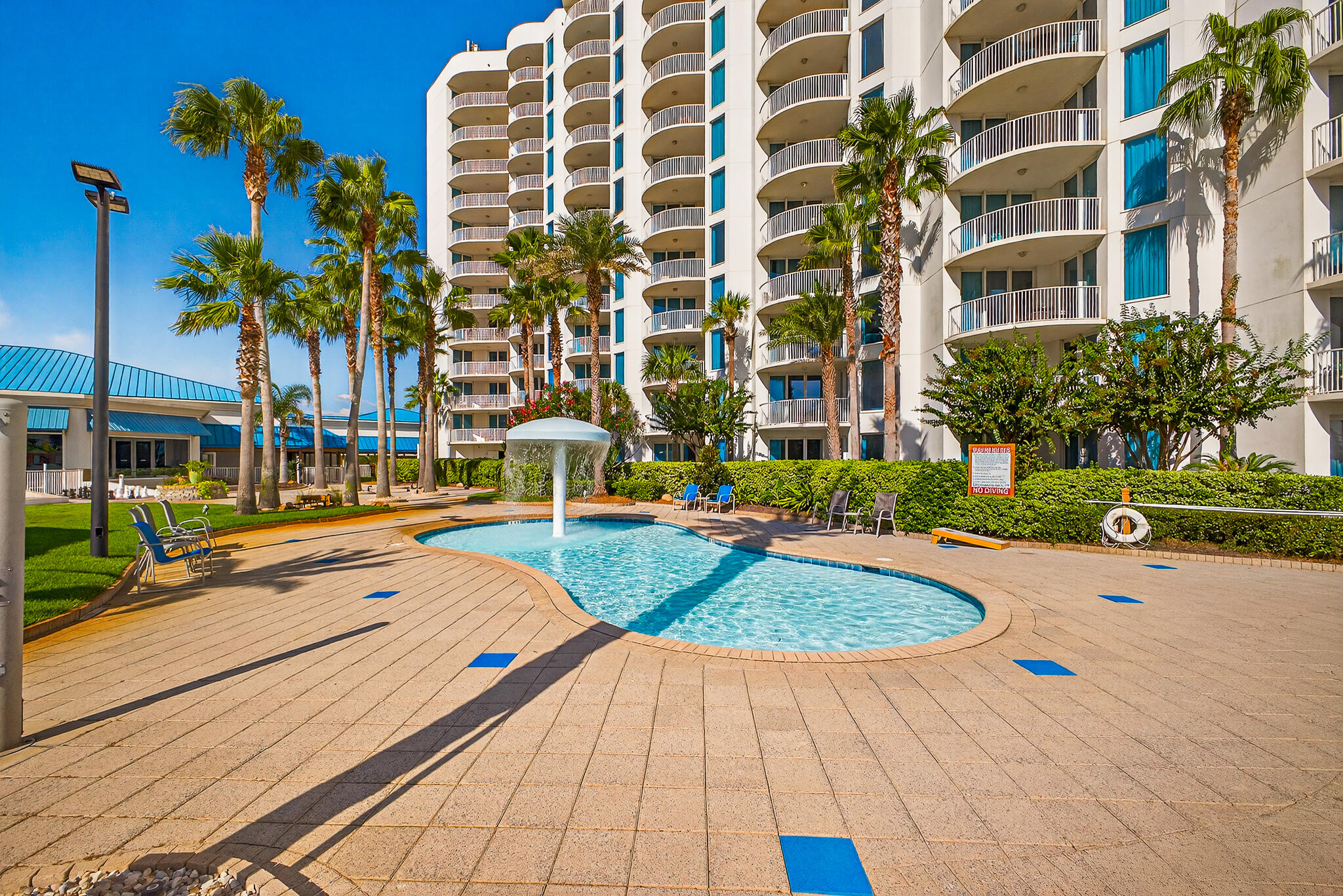 PALMS OF DESTIN (THE) - Residential