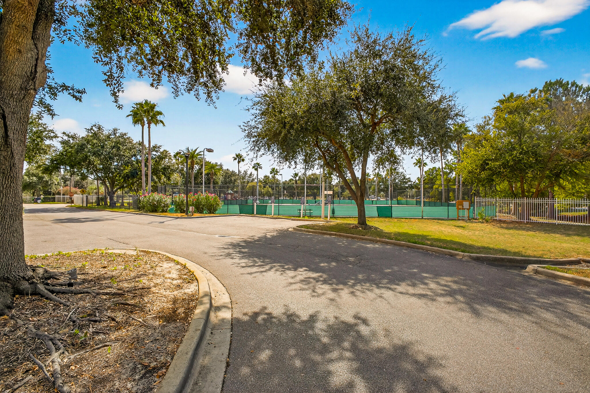 PALMS OF DESTIN (THE) - Residential