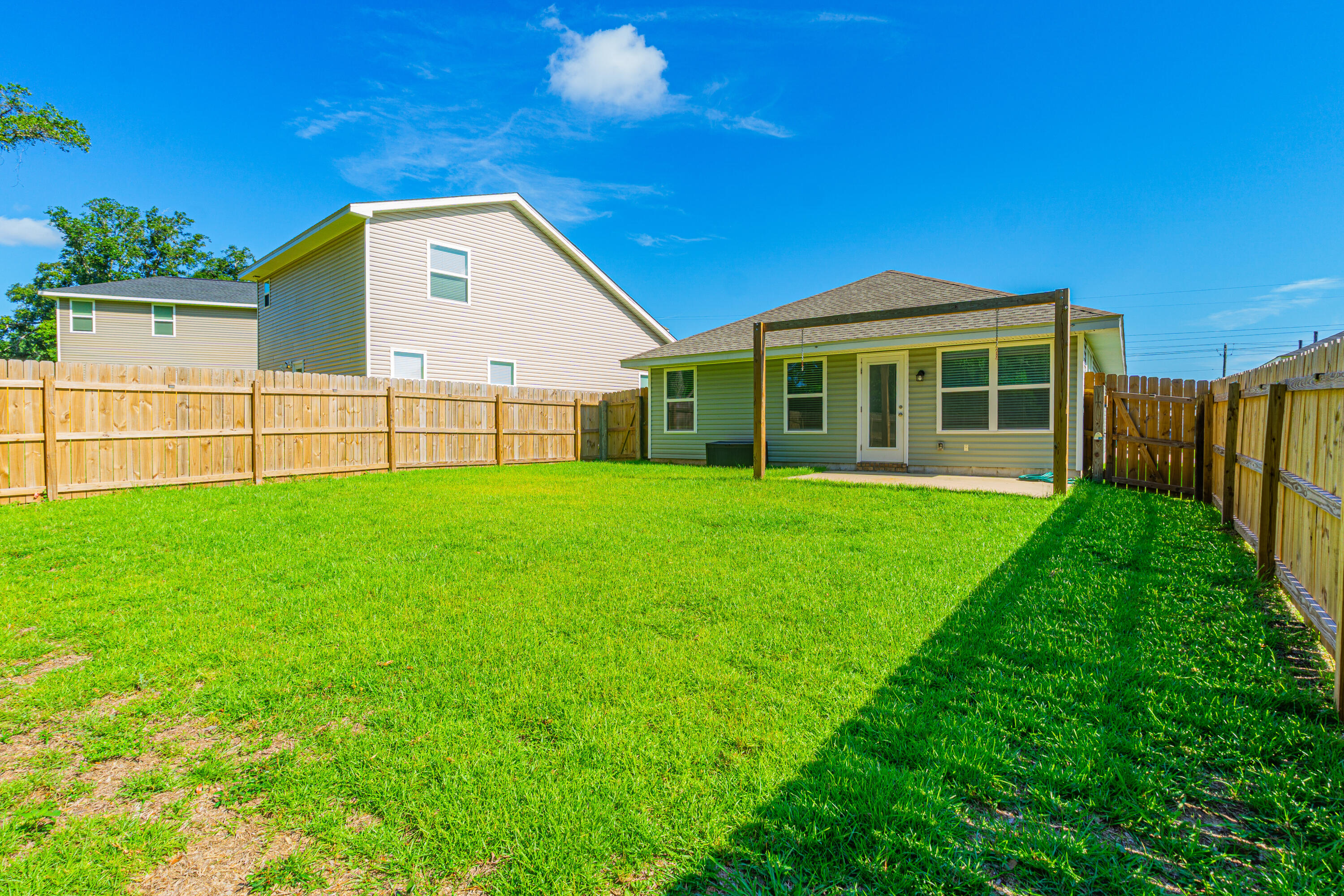 Commanders Cove - Residential