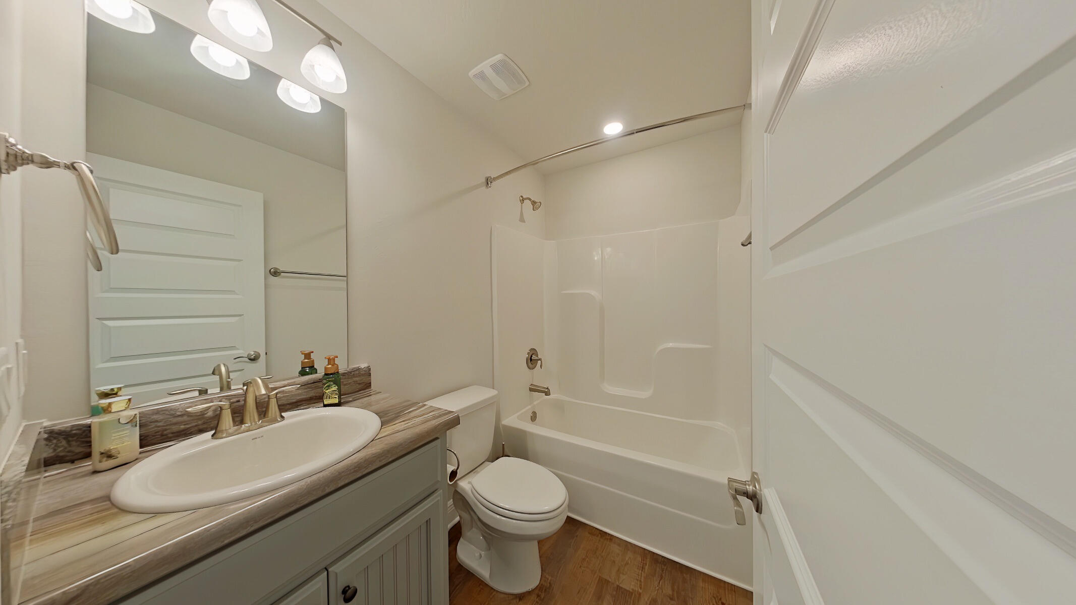 Commanders Cove - Residential