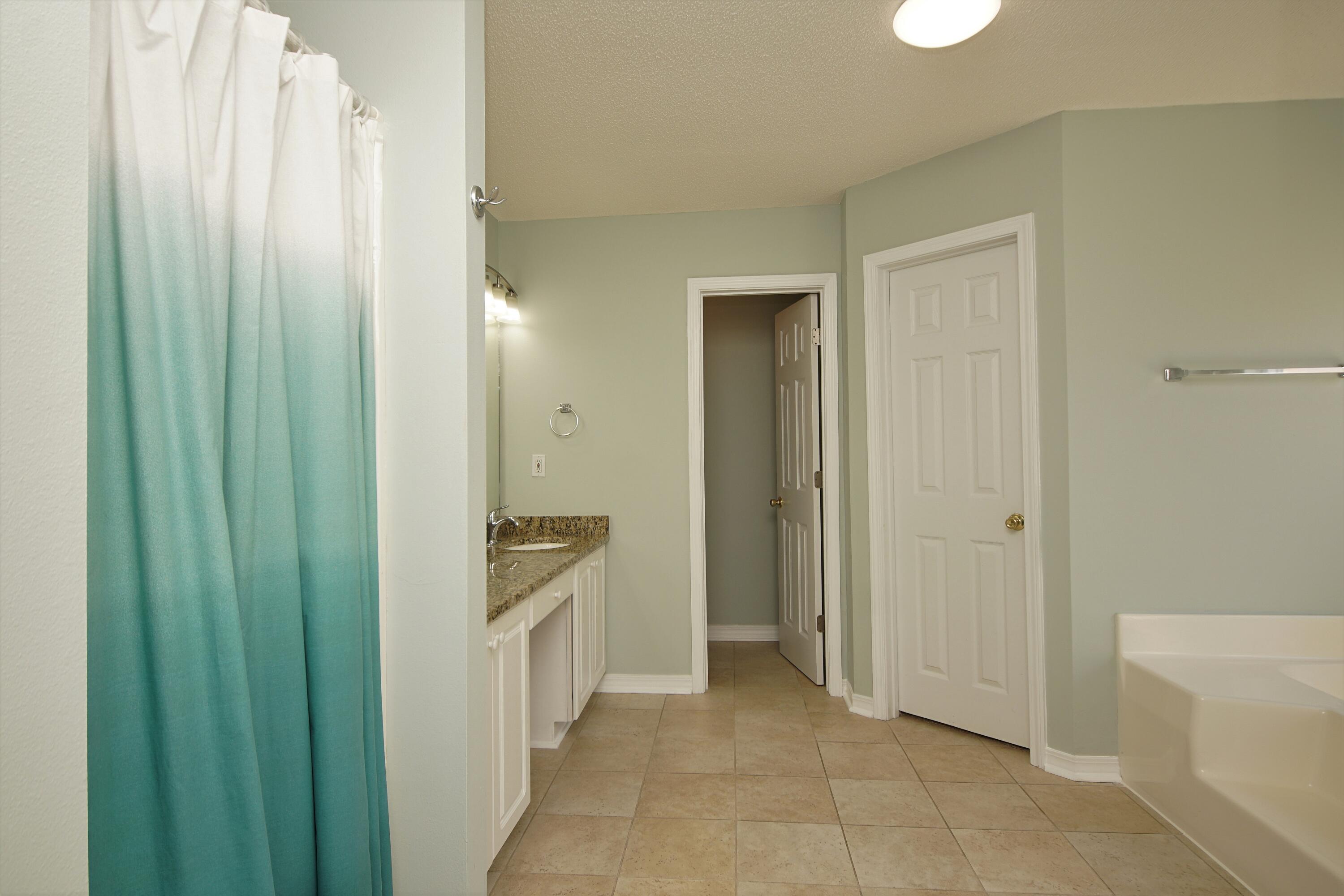 SHADOW OAK S/D - Residential