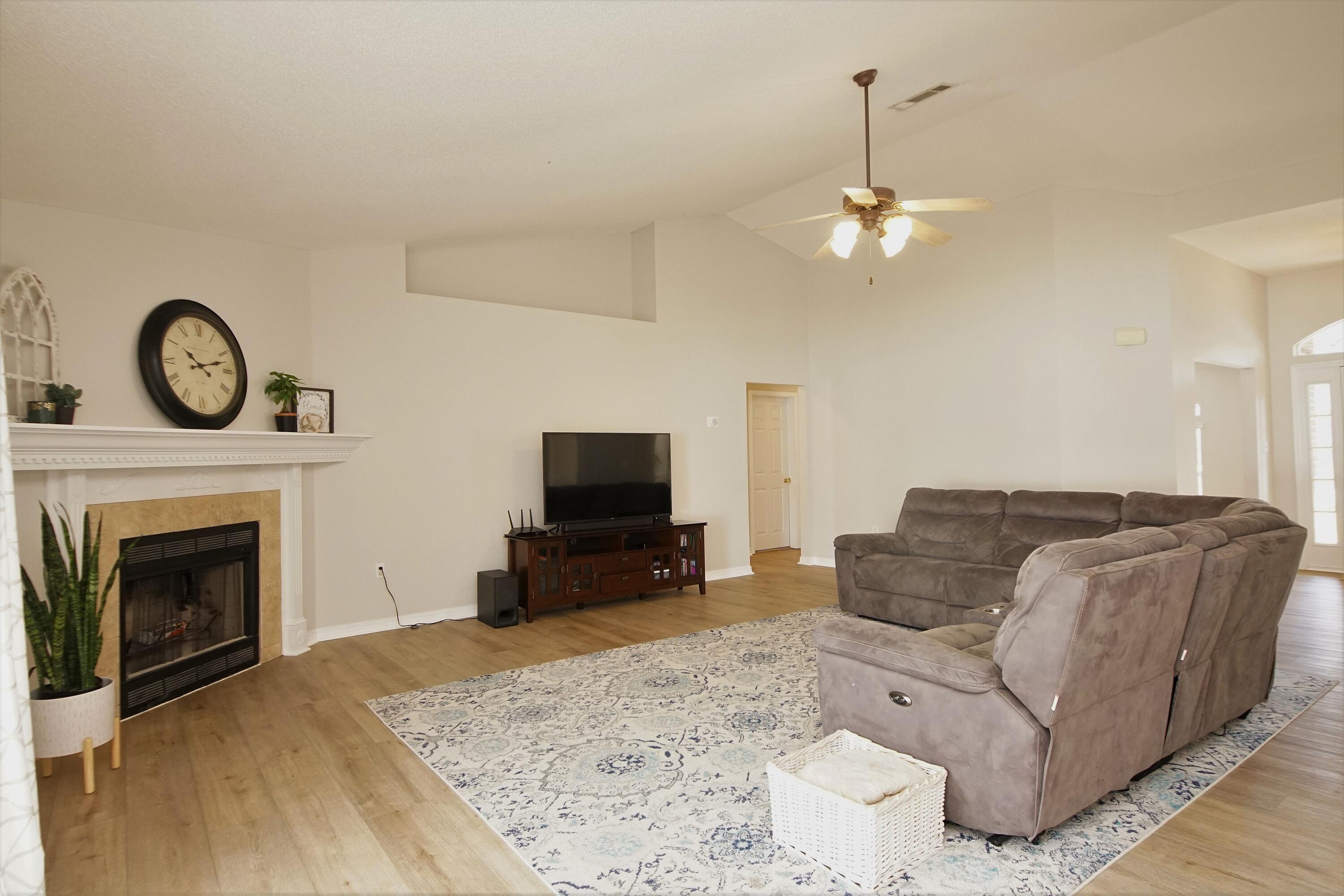 SHADOW OAK S/D - Residential