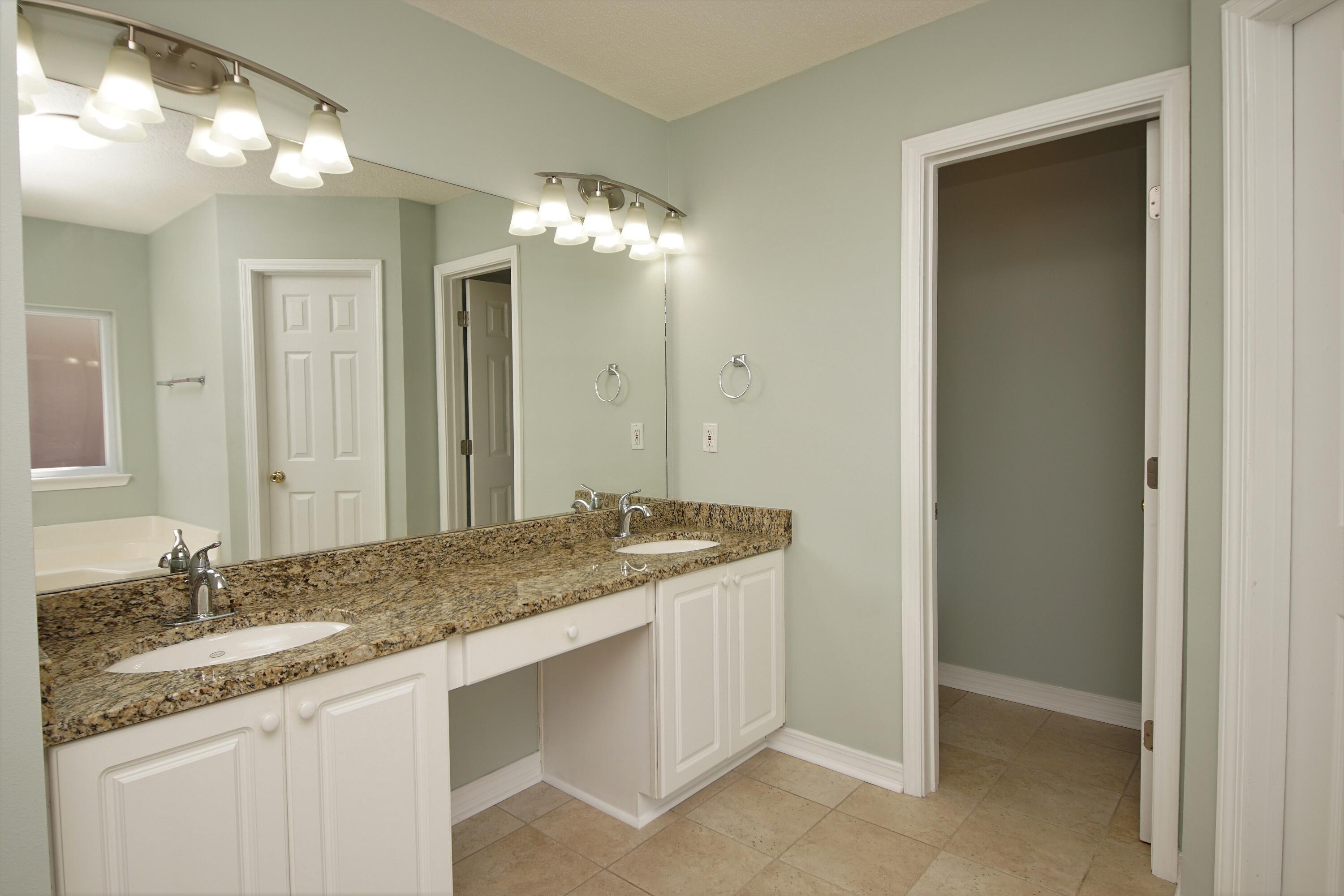 SHADOW OAK S/D - Residential