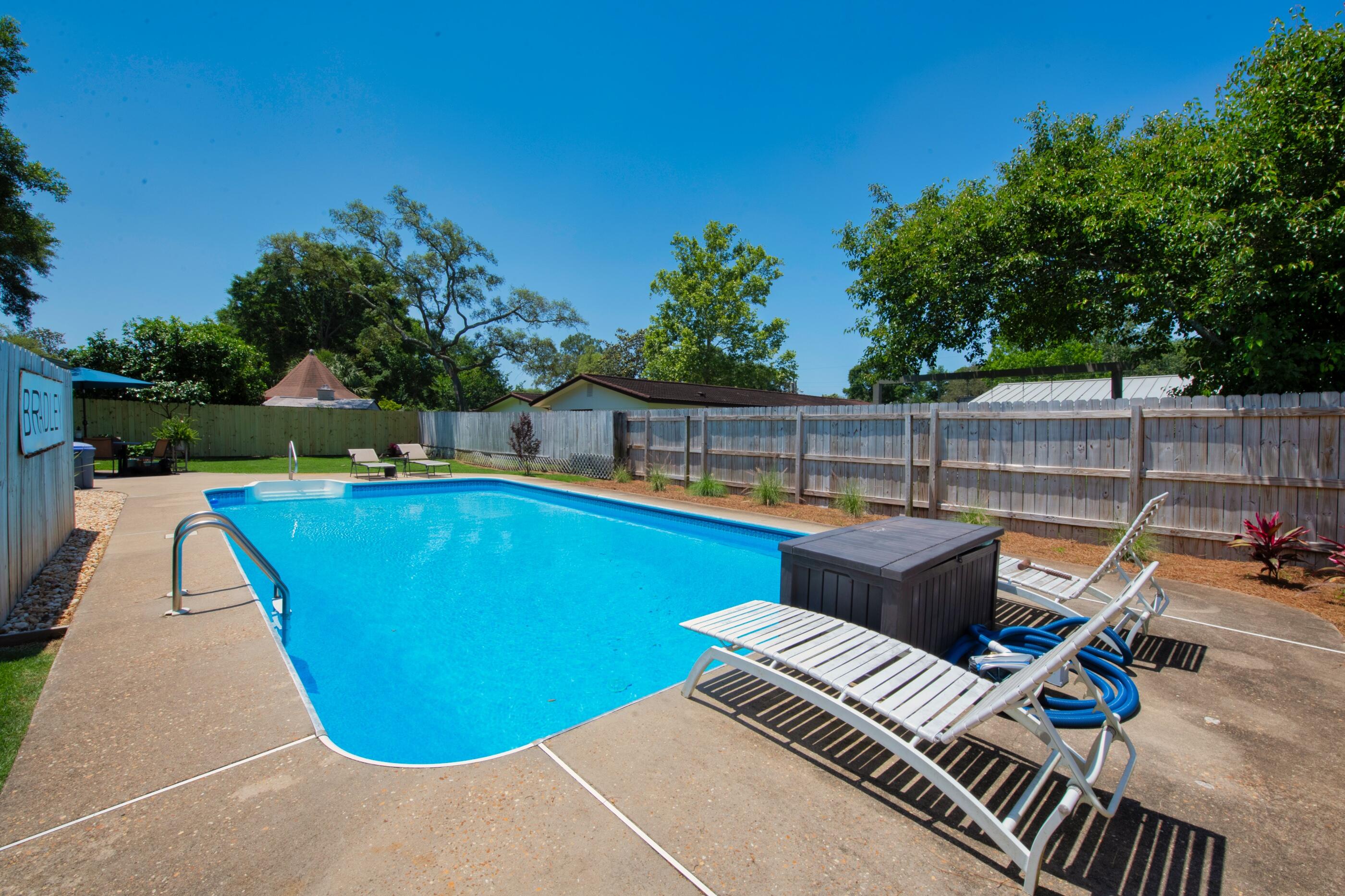 KENWOOD S/D 1ST ADDN - Residential