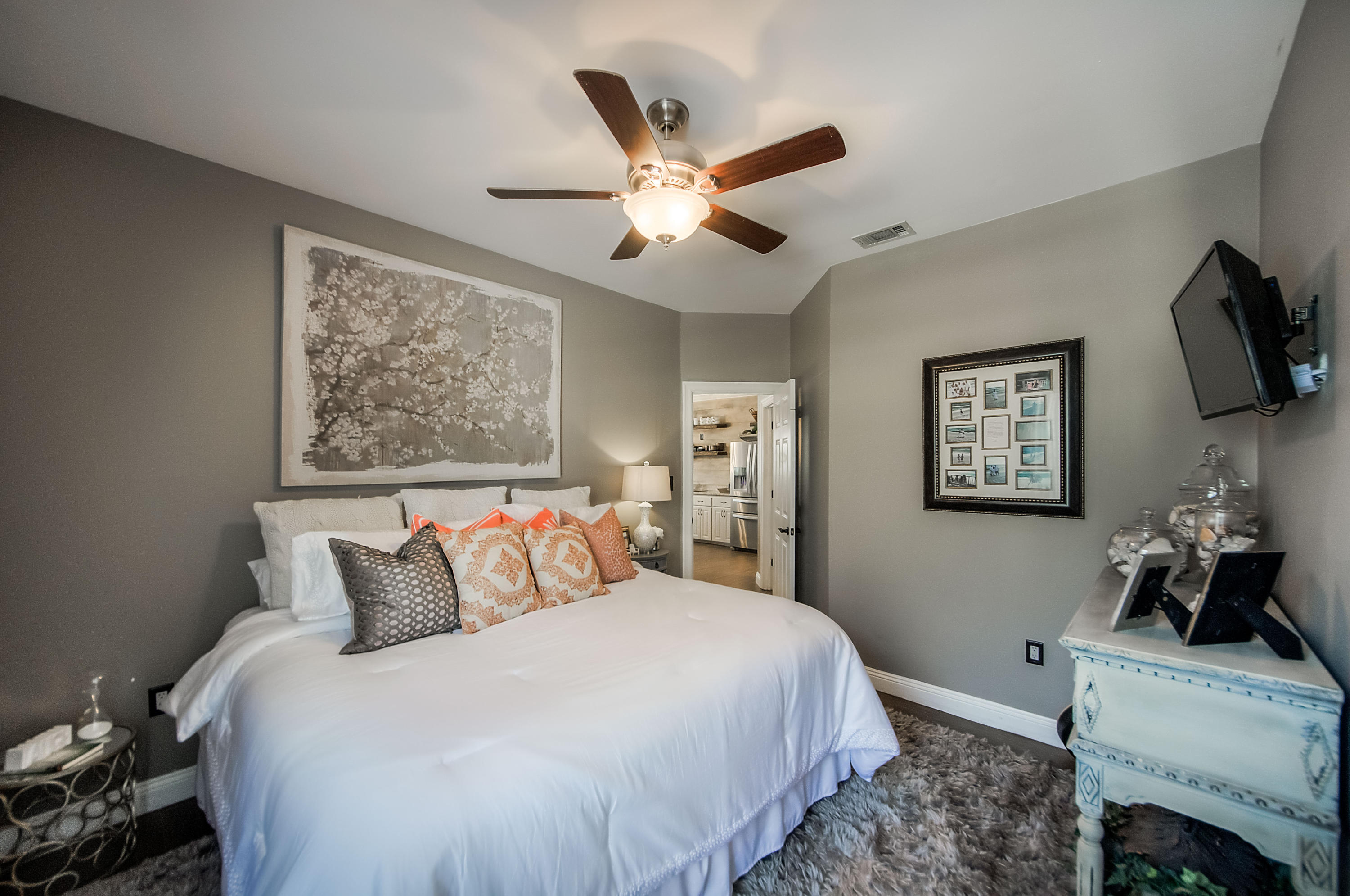 EMERALD BAY WEST - Residential