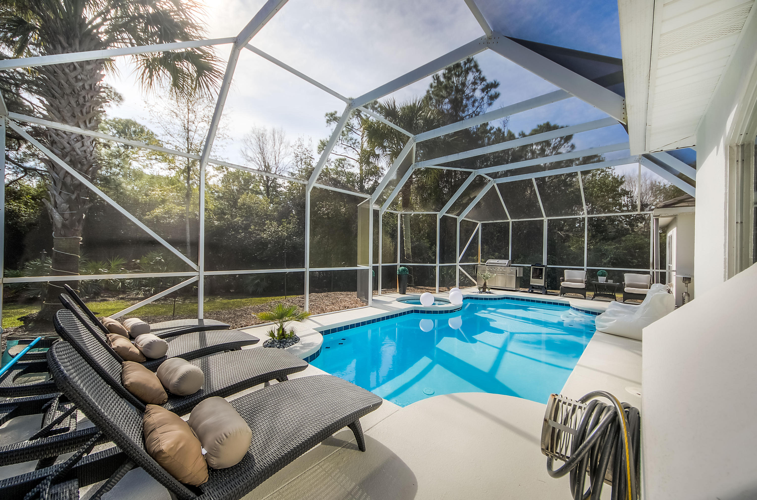 EMERALD BAY WEST - Residential