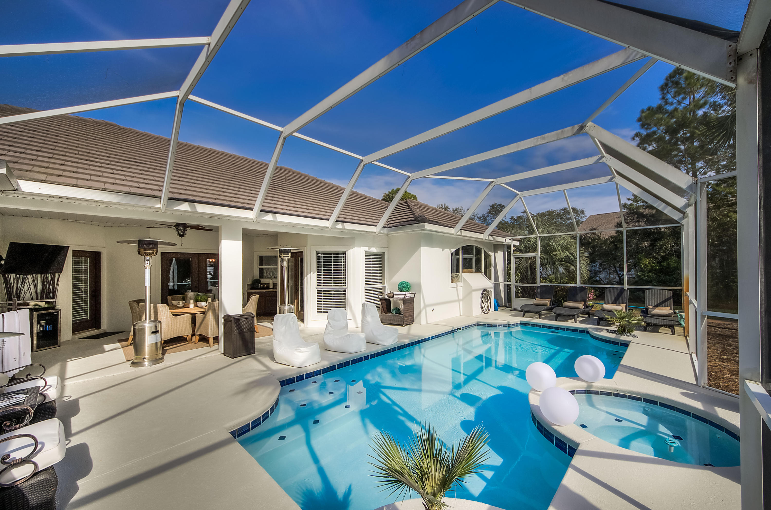 EMERALD BAY WEST - Residential