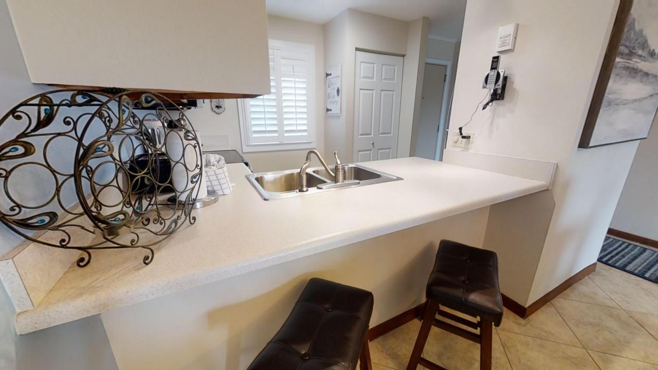 ISLANDER CONDO PH 2 - Residential