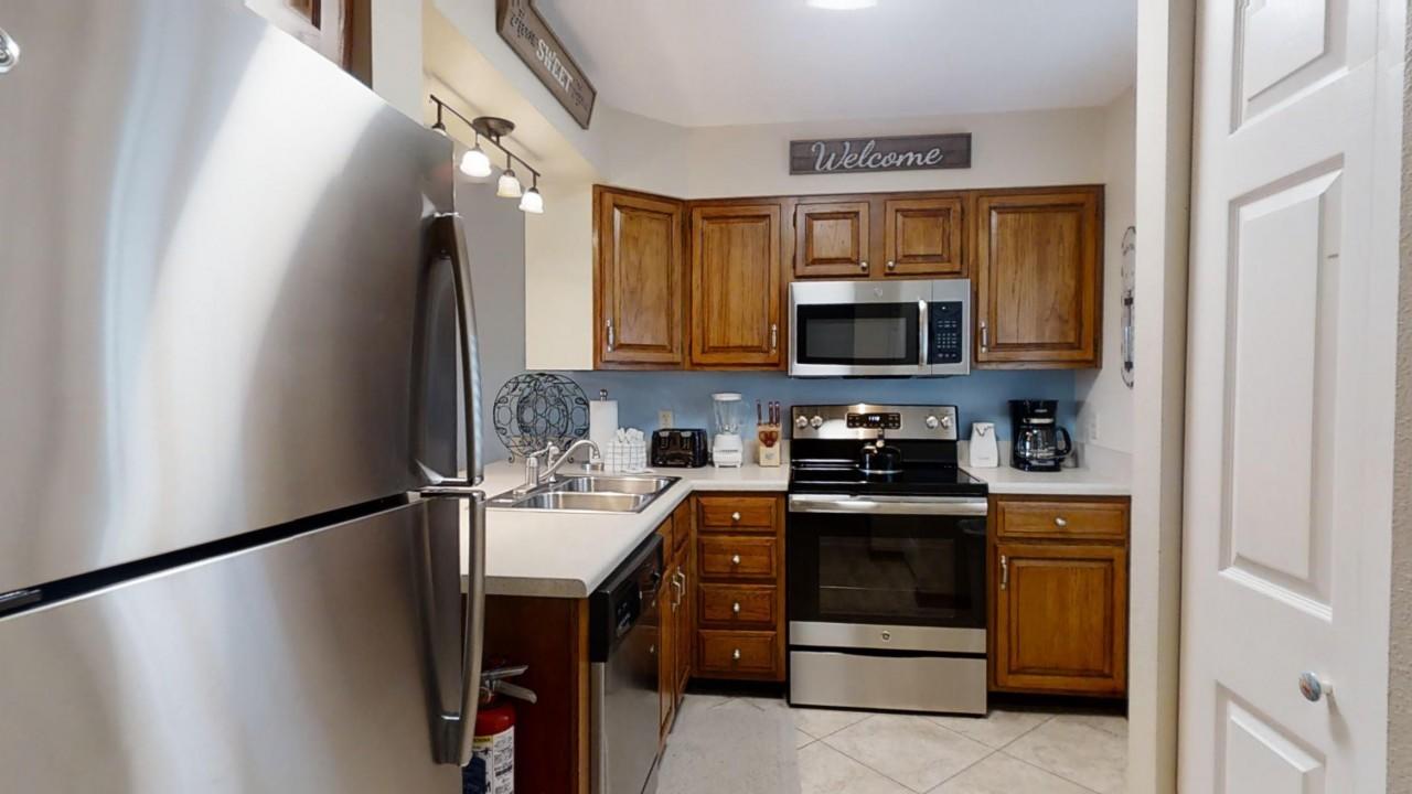 ISLANDER CONDO PH 2 - Residential