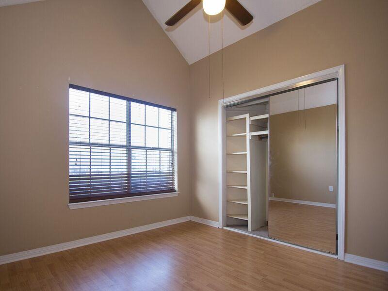 CANTERBURY WOODS - Residential