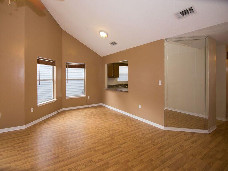 CANTERBURY WOODS - Residential