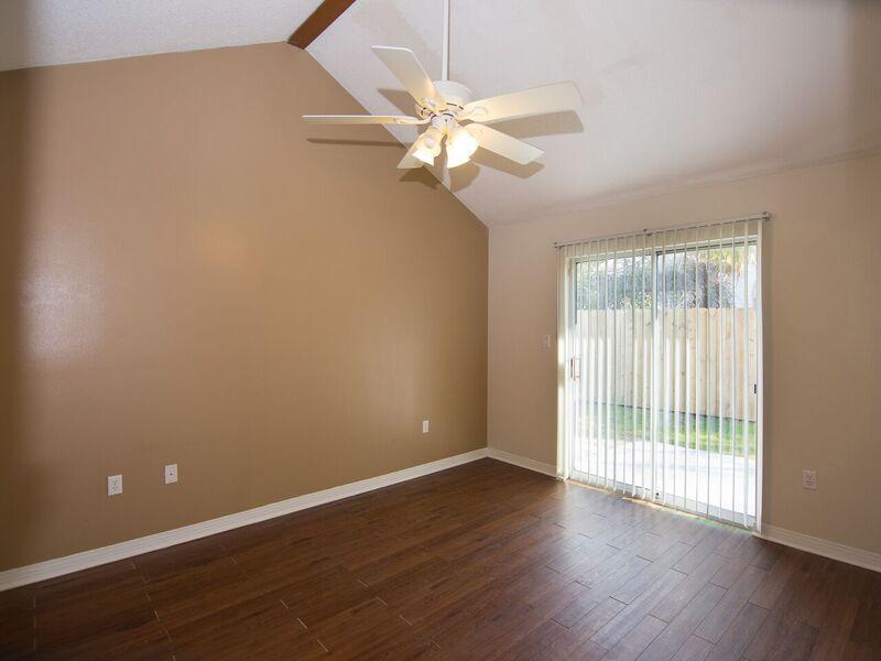 CANTERBURY WOODS - Residential