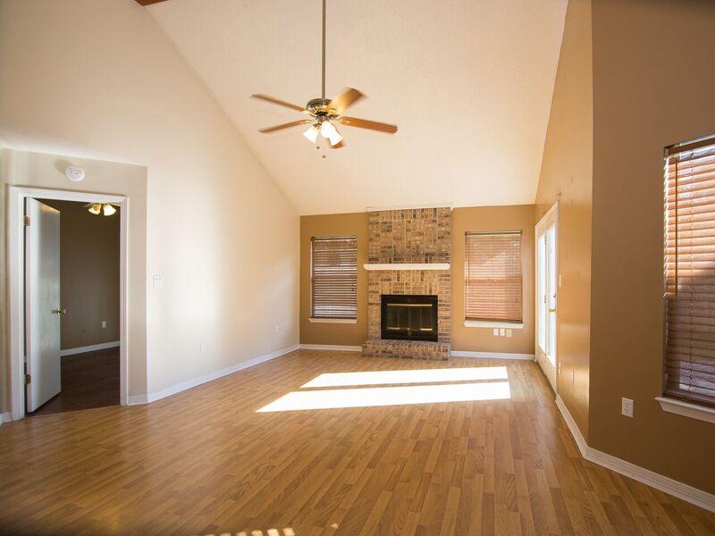 CANTERBURY WOODS - Residential