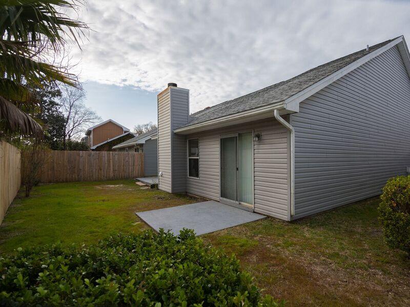 CANTERBURY WOODS - Residential