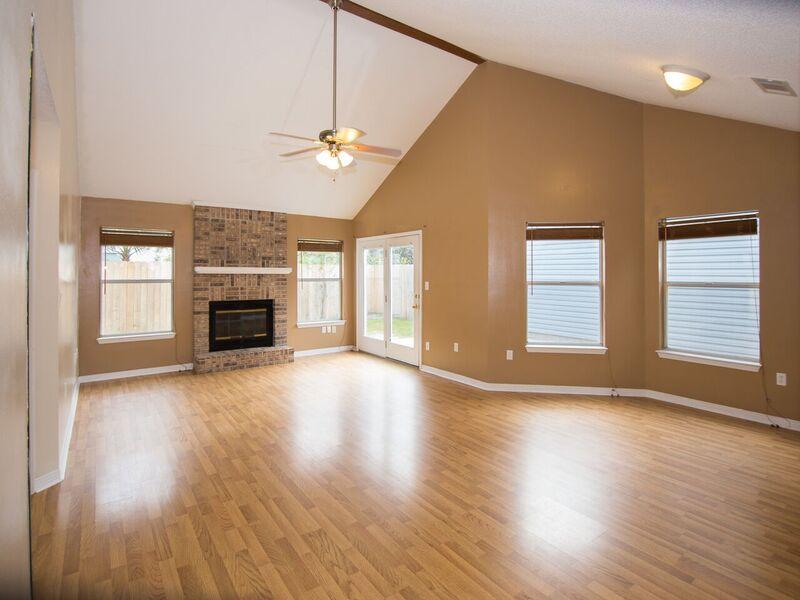 CANTERBURY WOODS - Residential