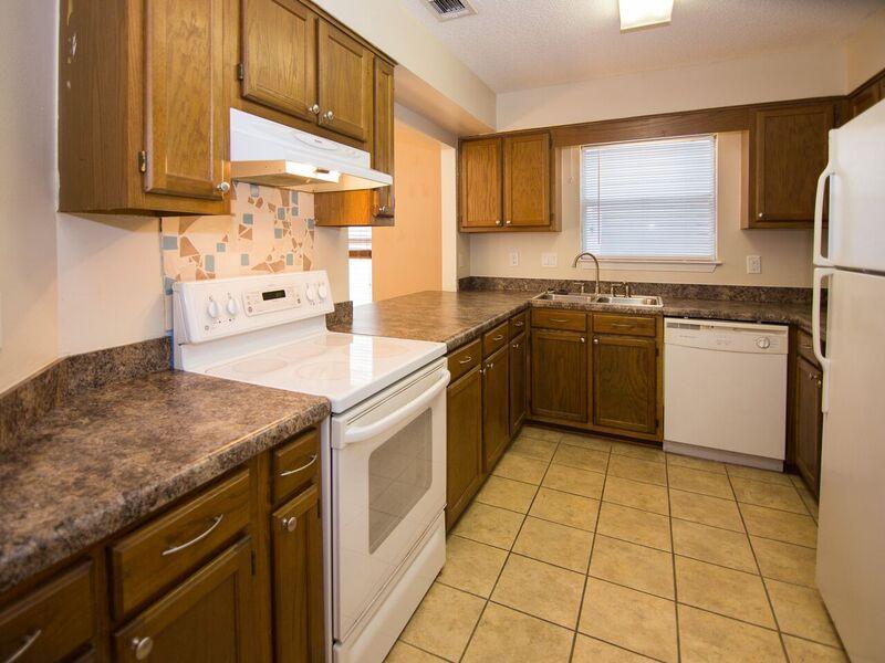 CANTERBURY WOODS - Residential