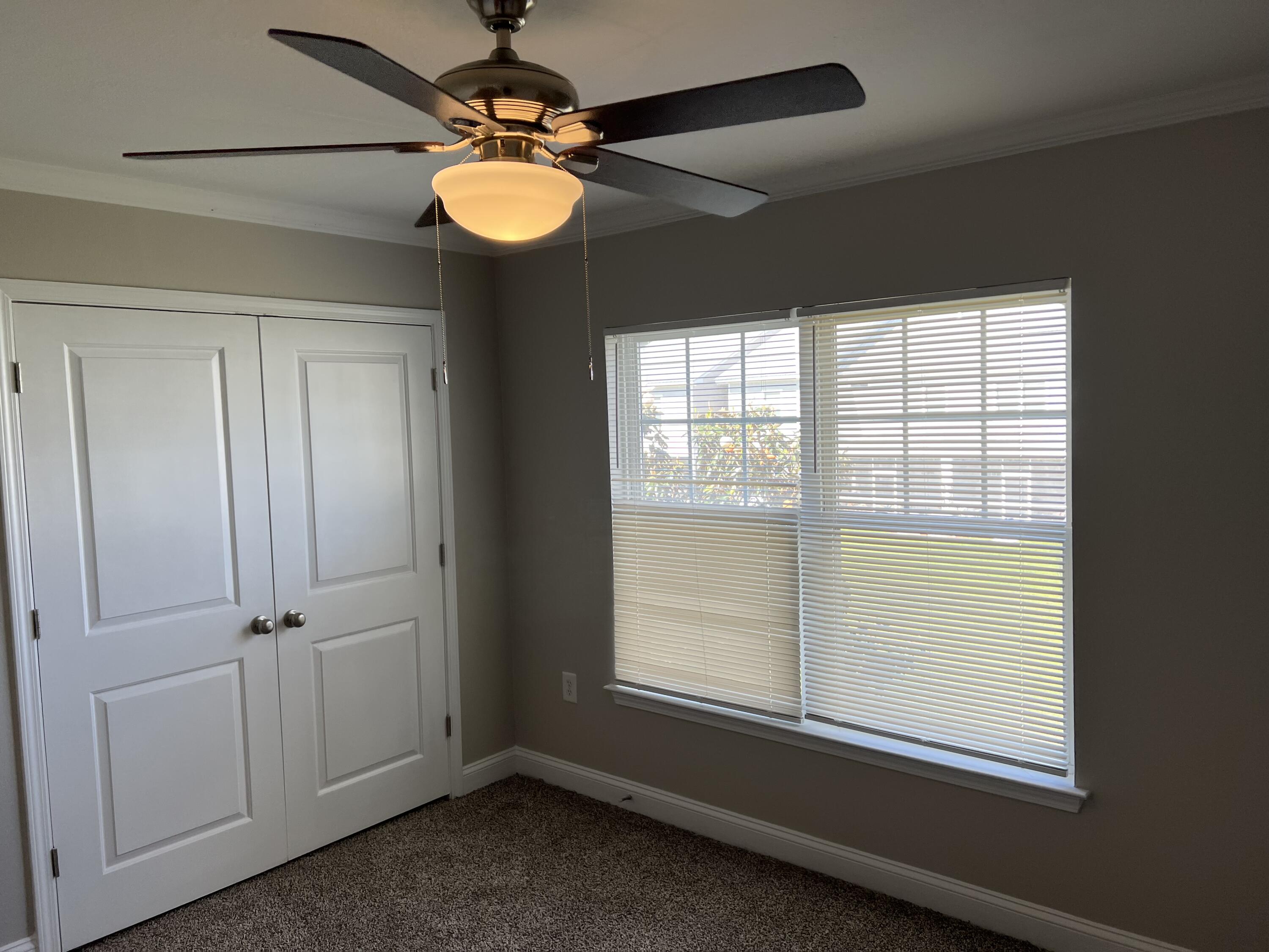VERANDAS OF FREEPORT, THE - Residential Lease