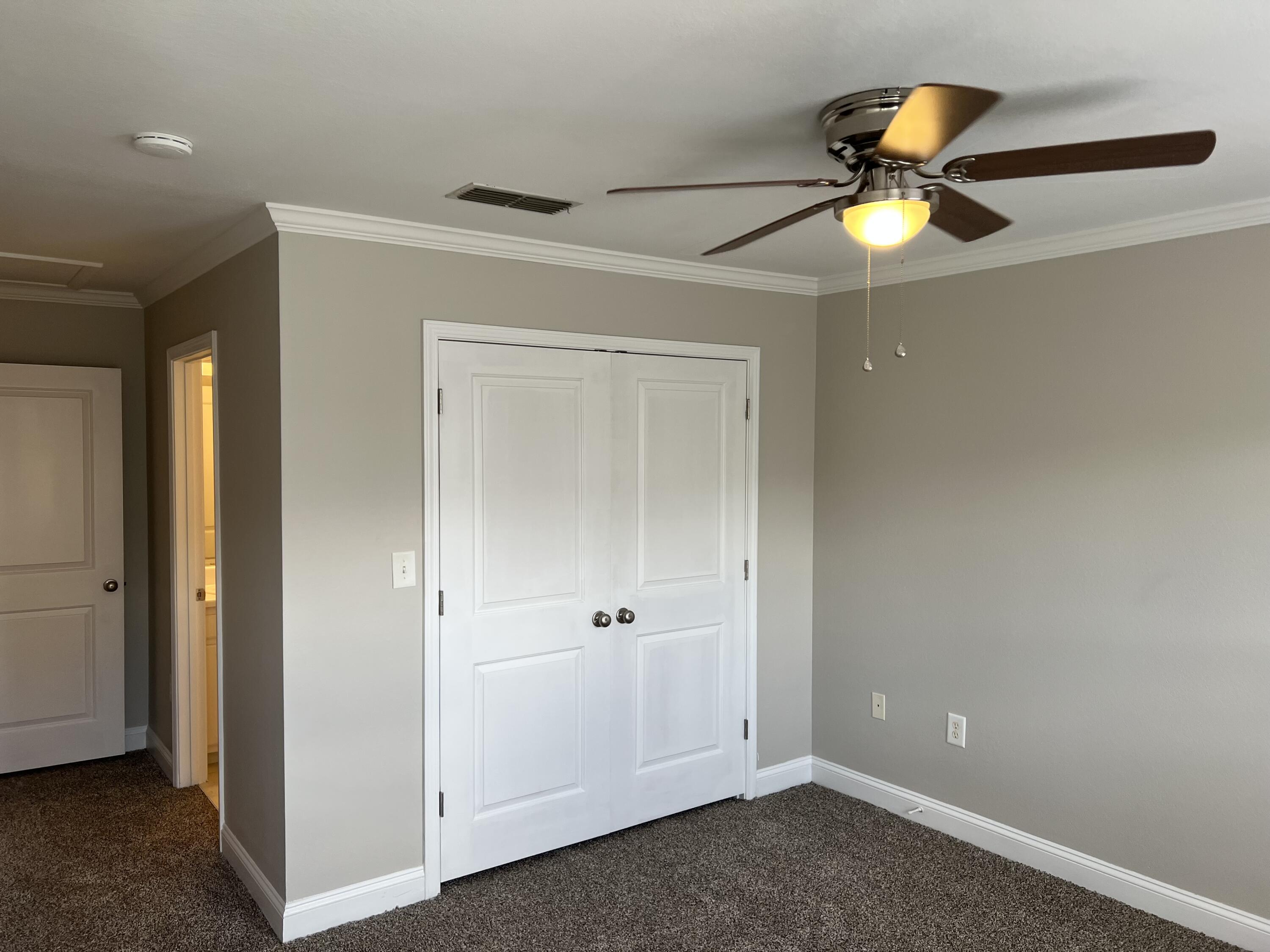 VERANDAS OF FREEPORT, THE - Residential Lease