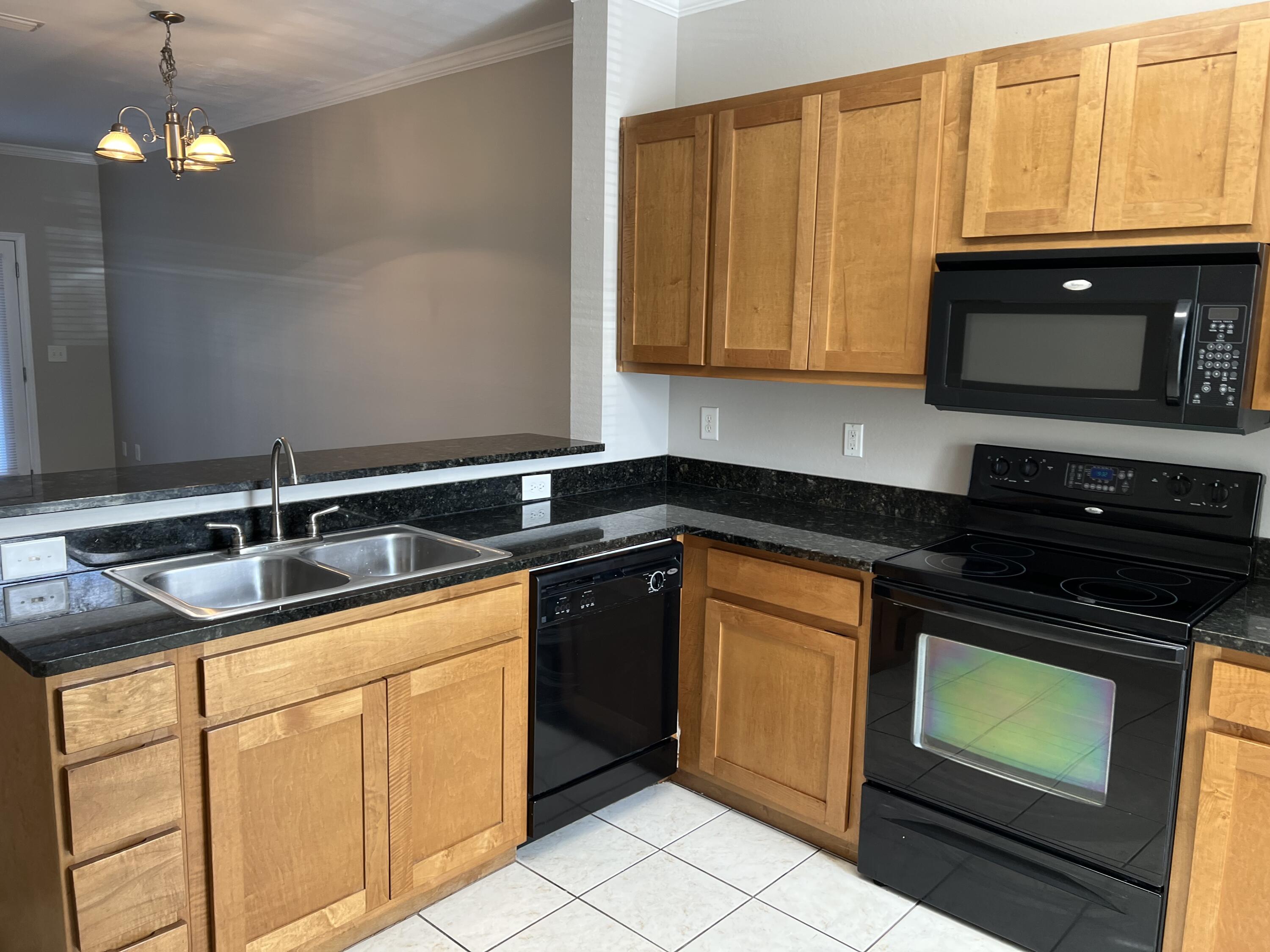 VERANDAS OF FREEPORT, THE - Residential Lease