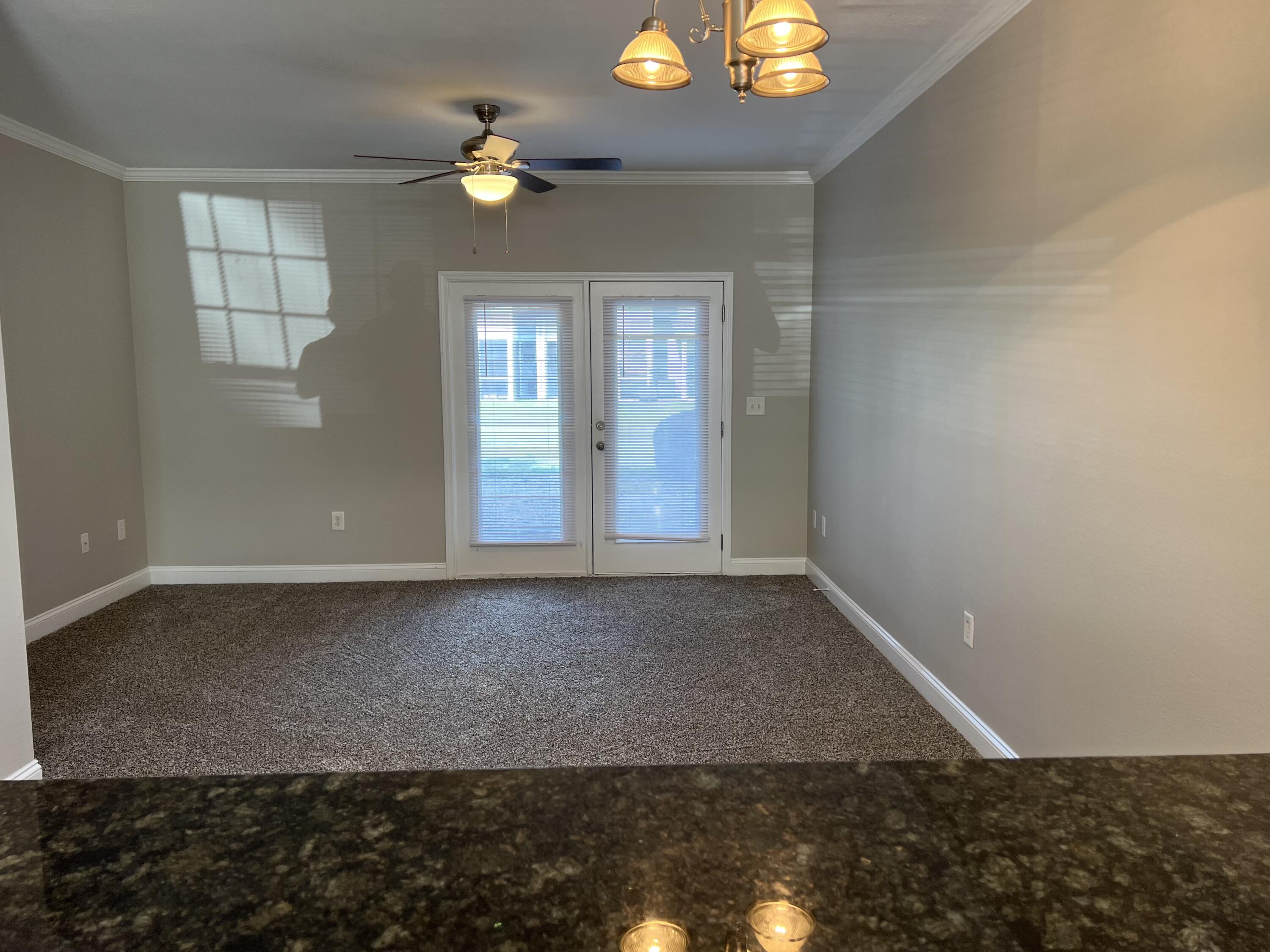 VERANDAS OF FREEPORT, THE - Residential Lease